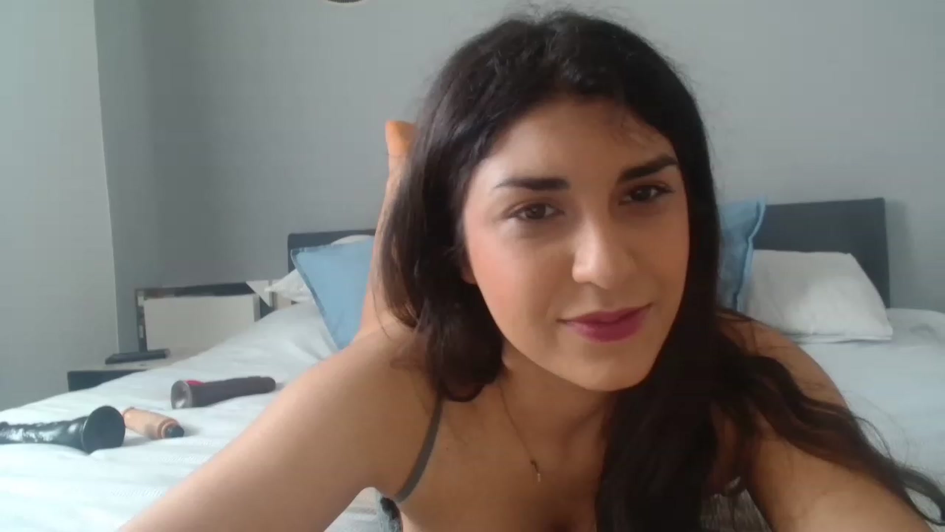Gallery image thumbnail from MissArmenia's myfreecams stream on, 04/15/2023, 13:22 image 17 of 20