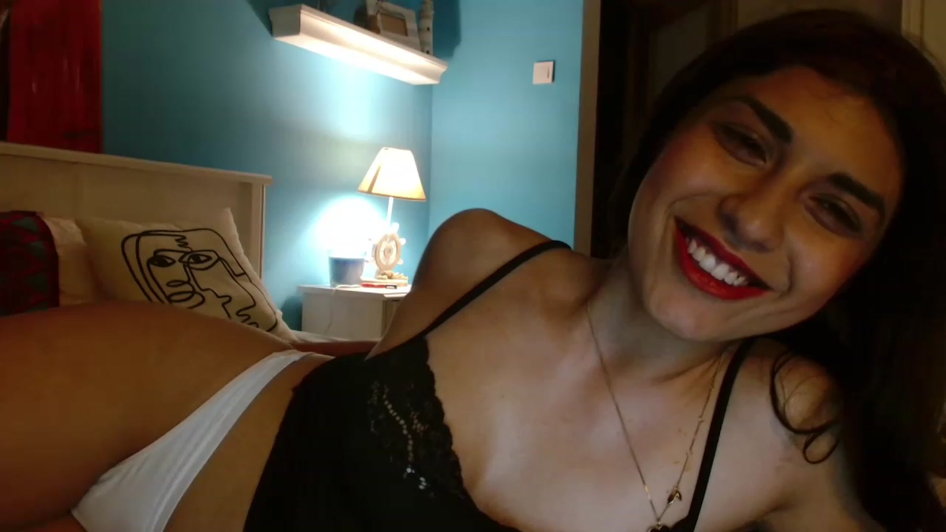 Gallery image thumbnail from MissArmenia's myfreecams stream on, 05/03/2023, 19:14 image 6 of 20