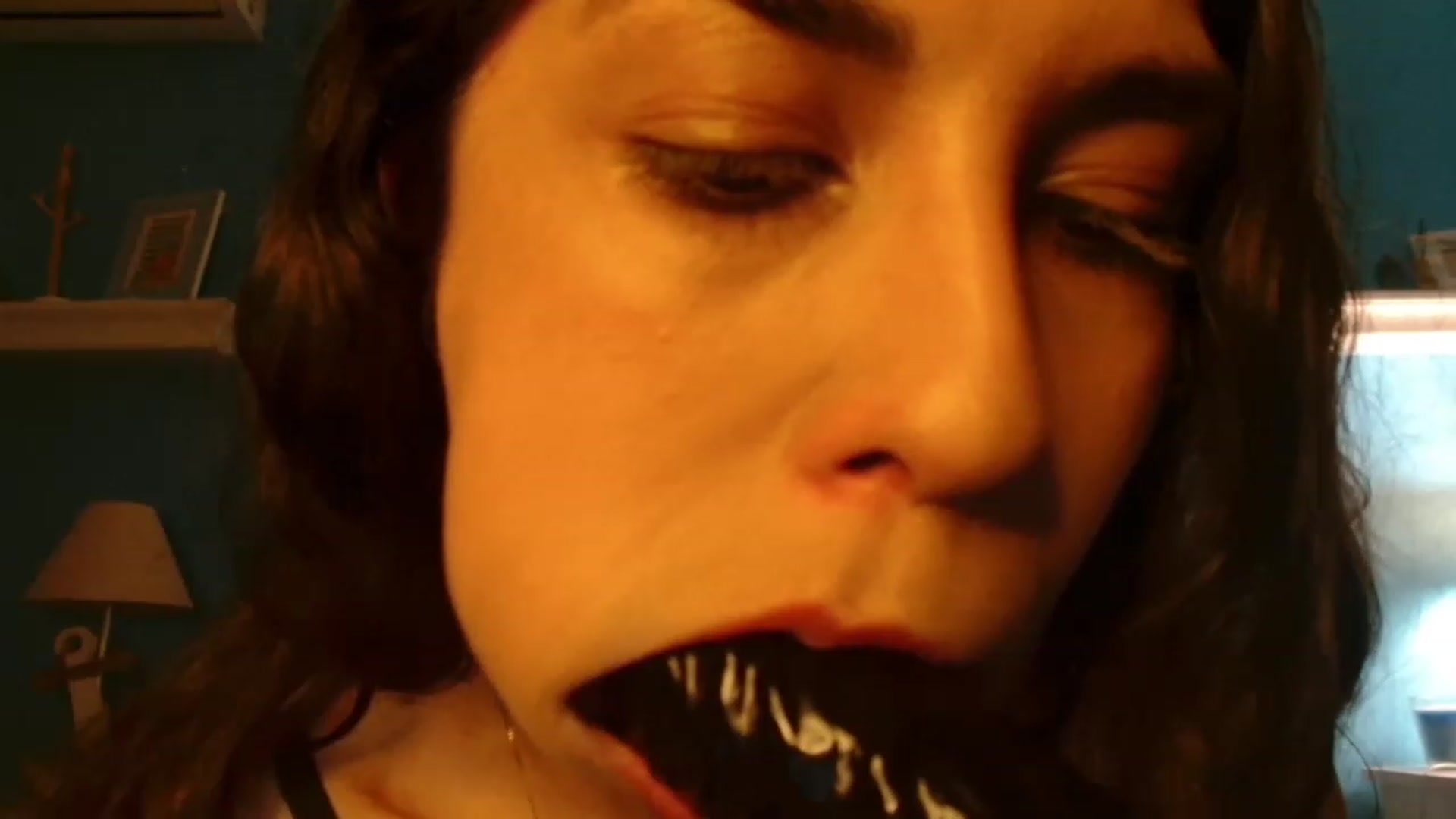 Gallery image thumbnail from MissArmenia's myfreecams stream on, 05/25/2023, 18:52 image 15 of 20