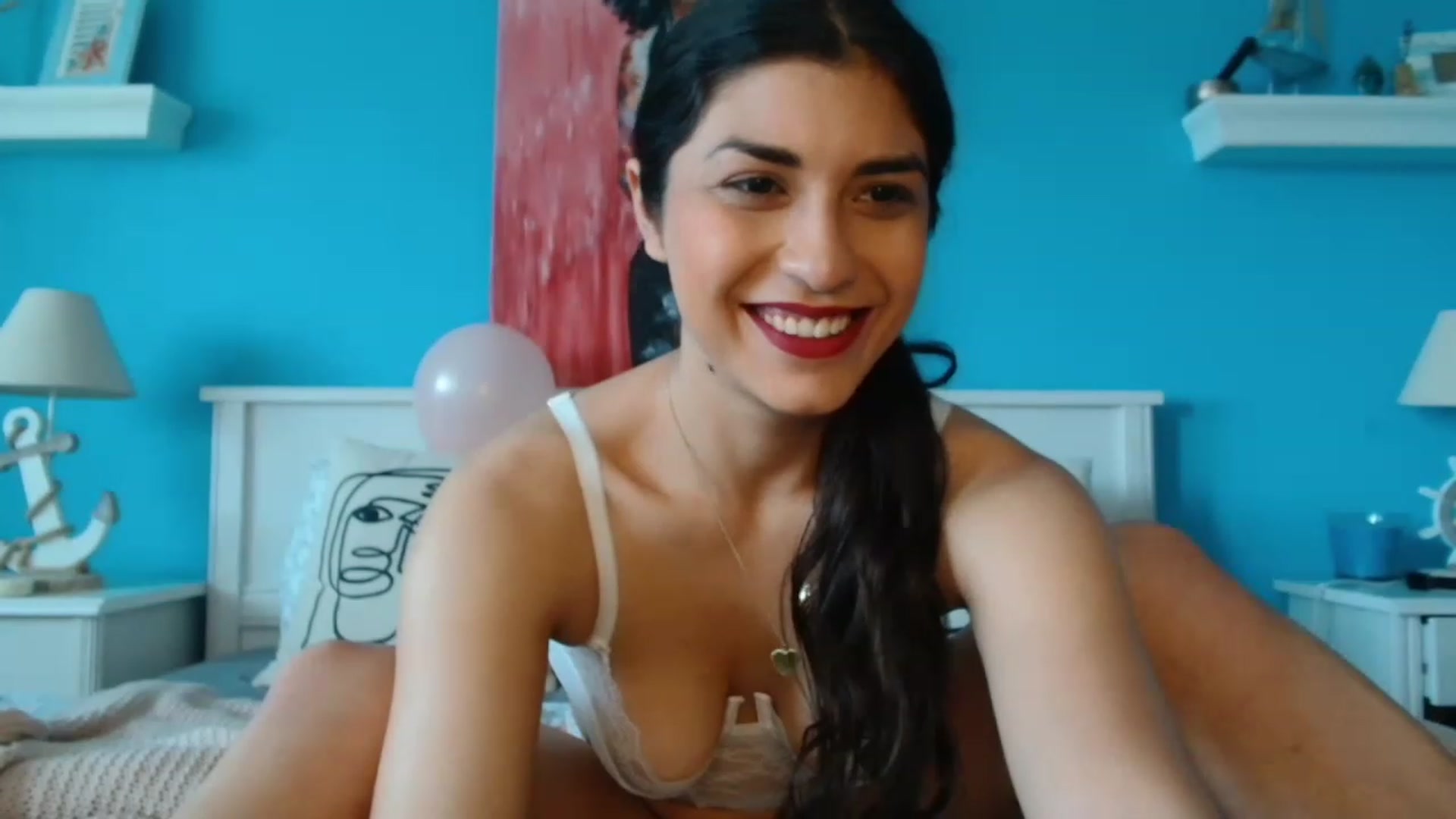 Gallery image thumbnail from MissArmenia's myfreecams stream on, 05/31/2023, 14:08 image 3 of 20