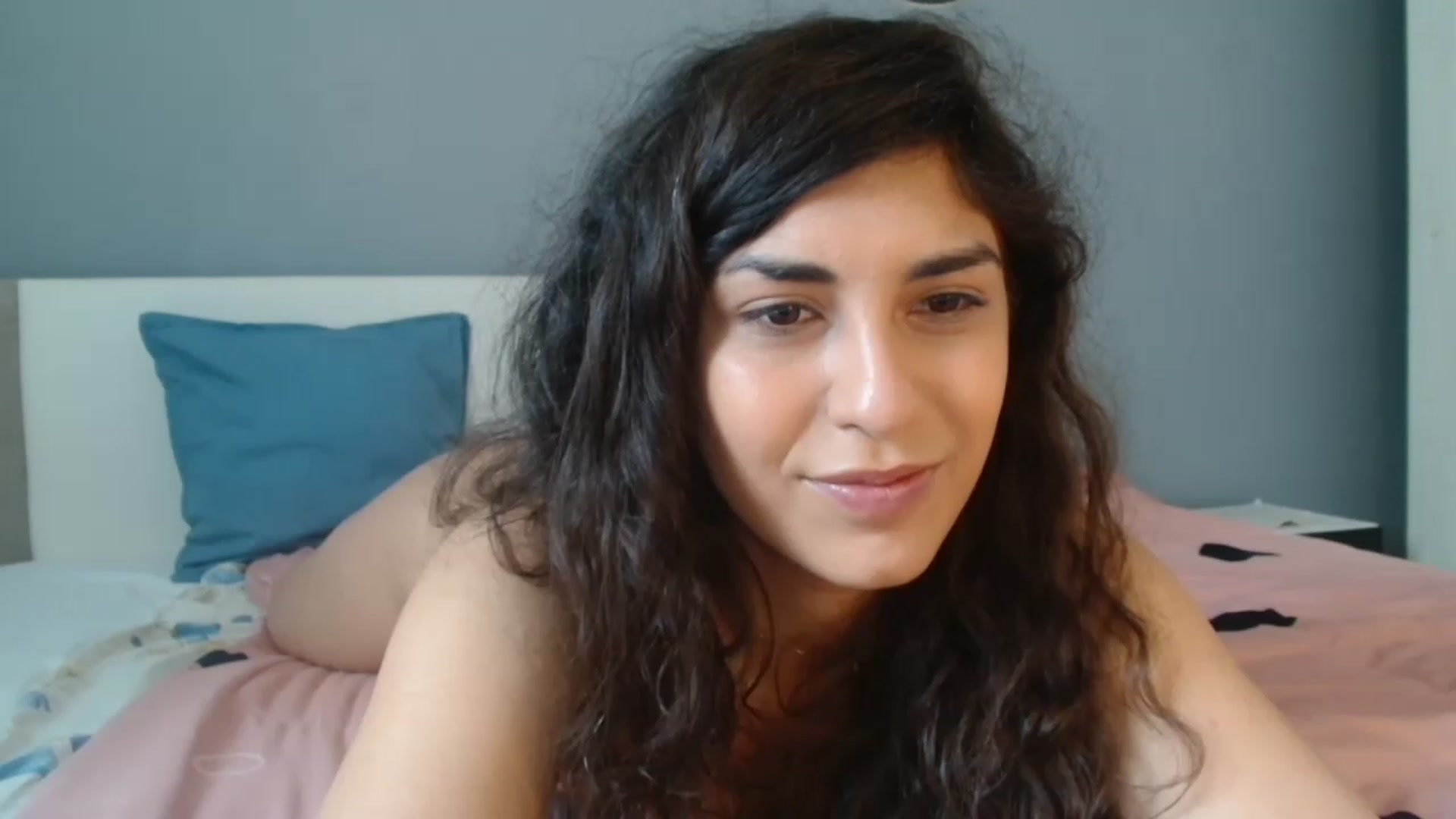 Gallery image thumbnail from MissArmenia's myfreecams stream on, 06/04/2023, 10:49 image 13 of 20