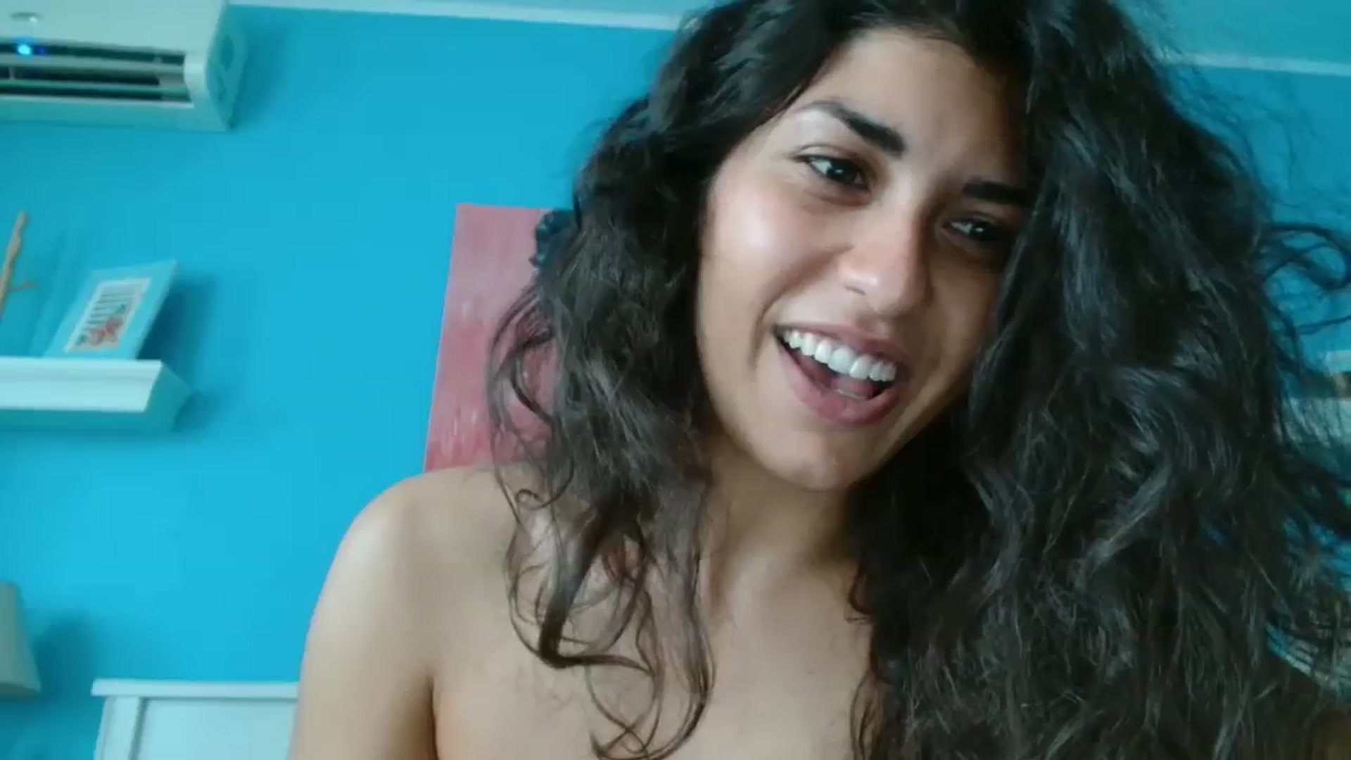 Gallery image thumbnail from MissArmenia's myfreecams stream on, 08/11/2023, 15:45 image 3 of 20