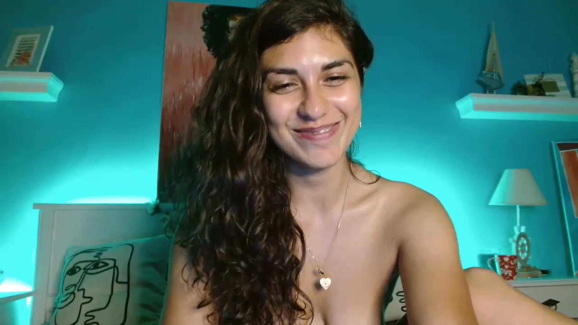 Gallery image thumbnail from MissArmenia's myfreecams stream on, 08/29/2023, 21:31 image 7 of 20