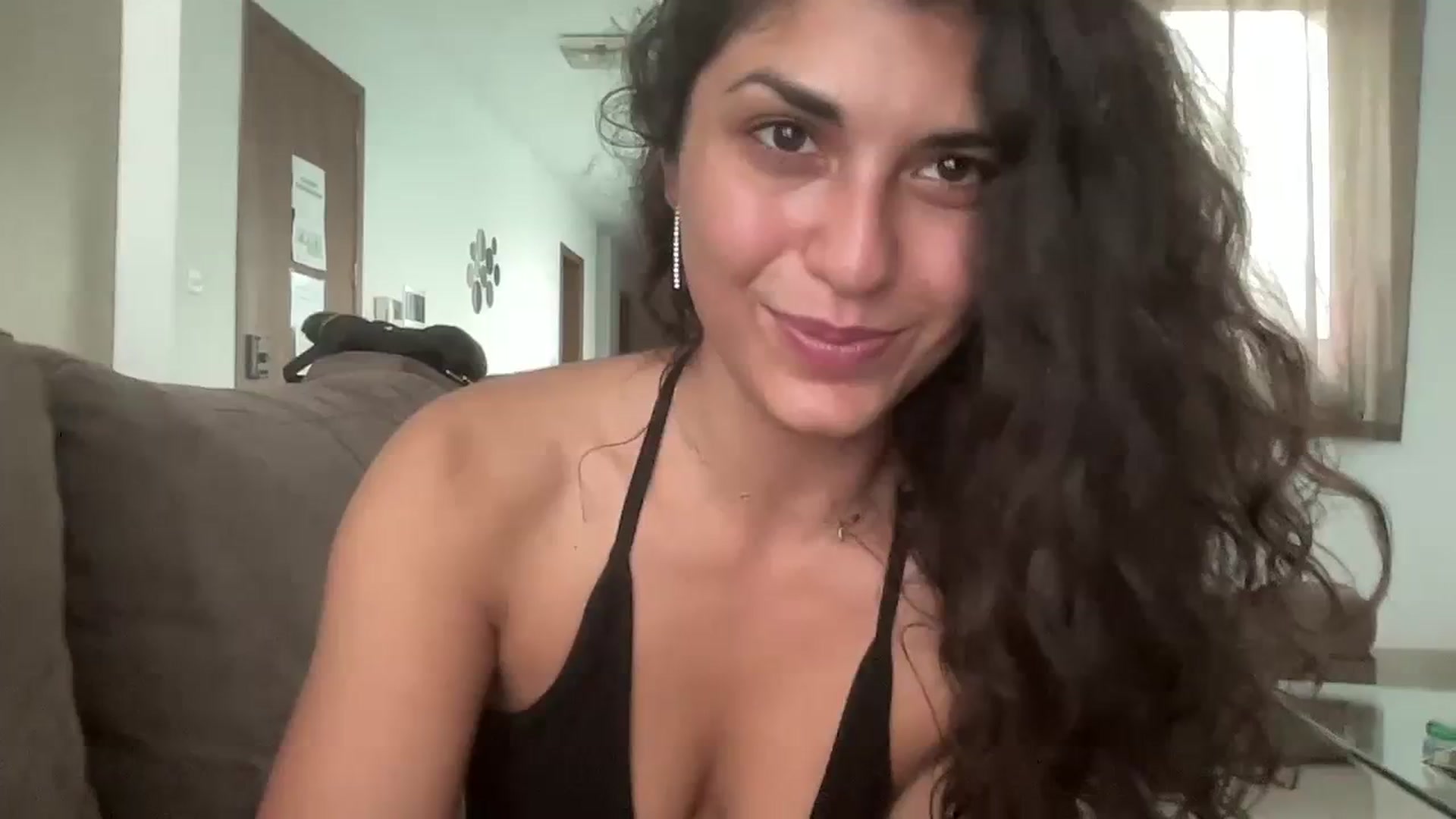 Gallery image thumbnail from MissArmenia's myfreecams stream on, 09/24/2023, 11:23 image 18 of 20