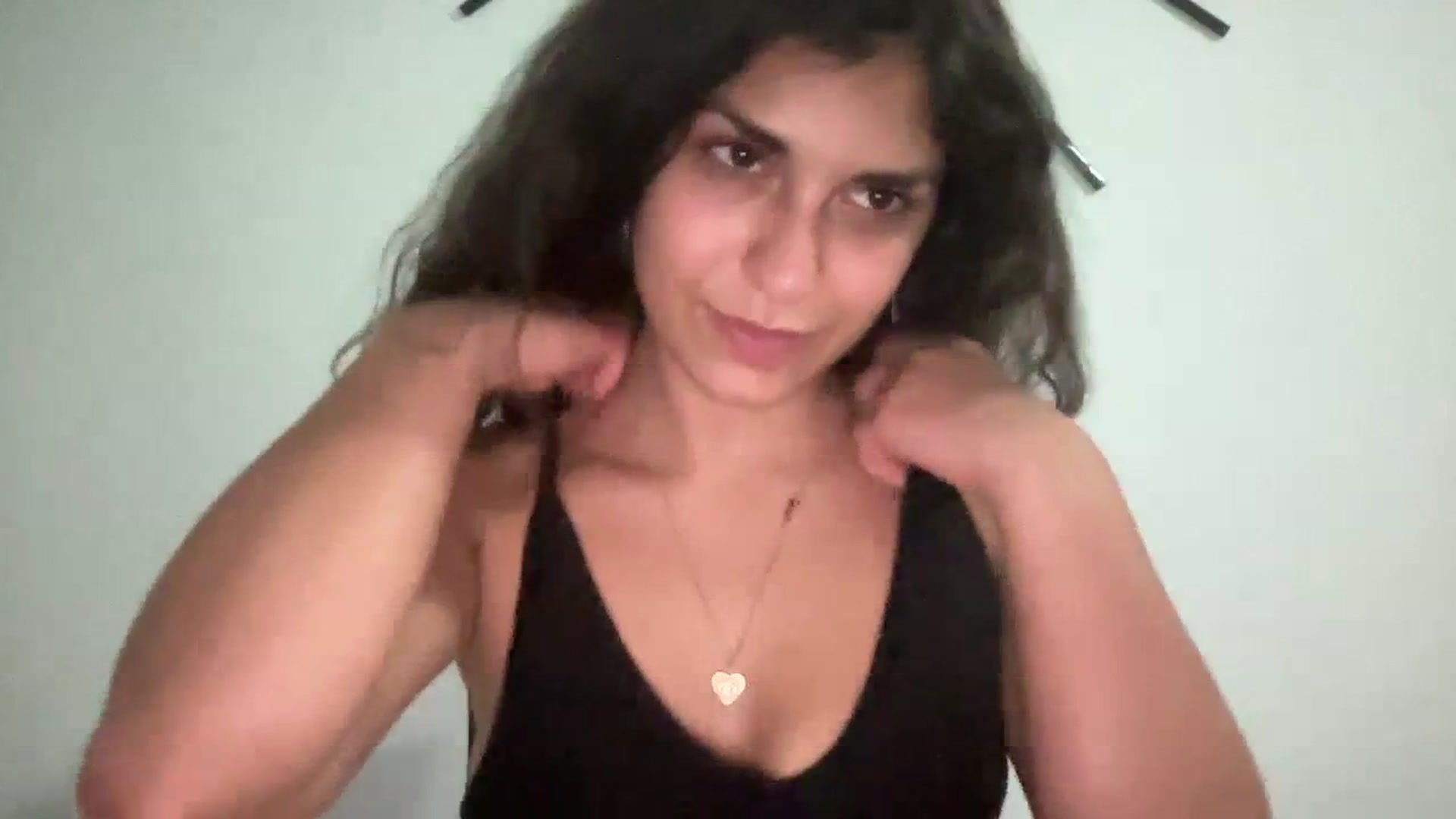 Gallery image thumbnail from MissArmenia's myfreecams stream on, 09/24/2023, 23:47 image 16 of 20