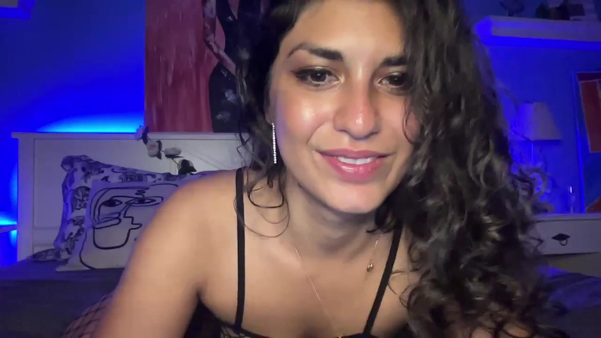 Gallery image thumbnail from MissArmenia's myfreecams stream on, 10/02/2023, 17:56 image 9 of 20
