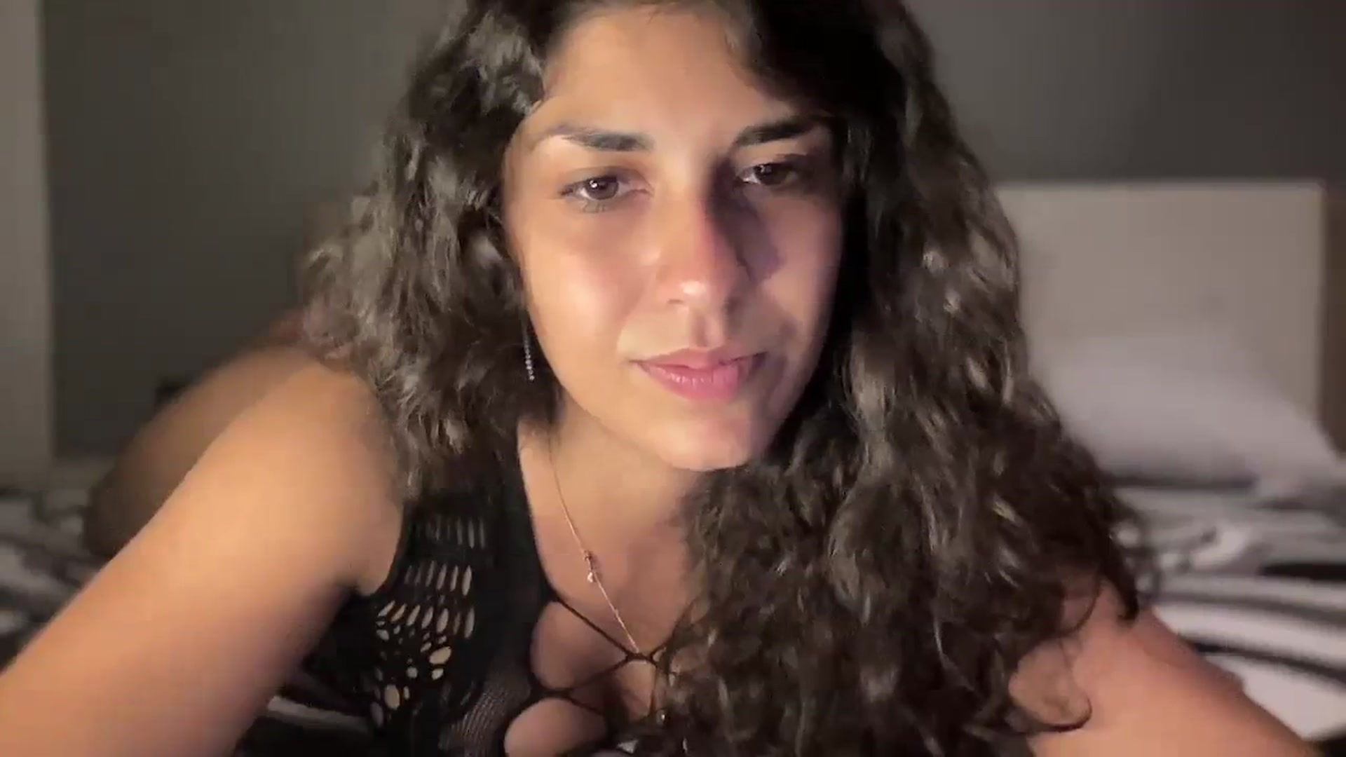 Gallery image thumbnail from MissArmenia's myfreecams stream on, 10/04/2023, 20:11 image 14 of 20
