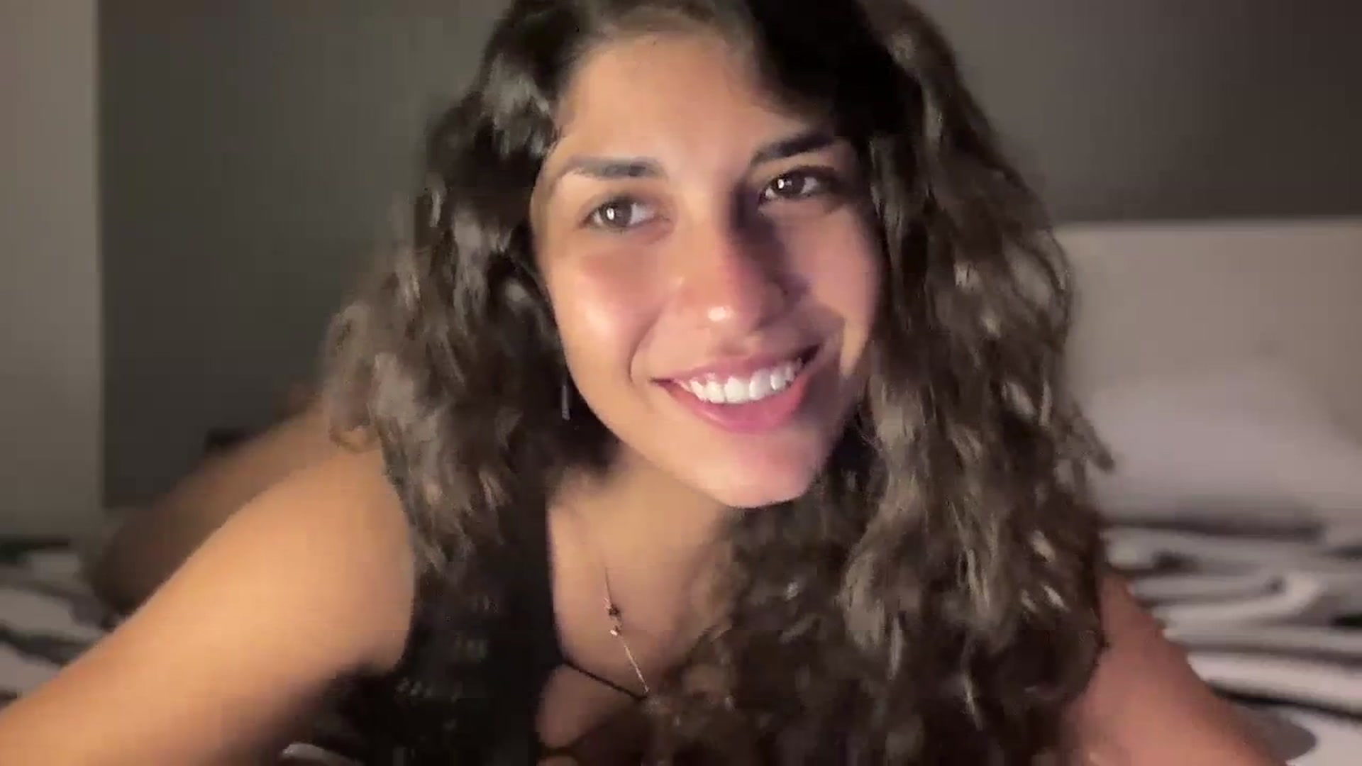 Gallery image thumbnail from MissArmenia's myfreecams stream on, 10/04/2023, 20:11 image 16 of 20