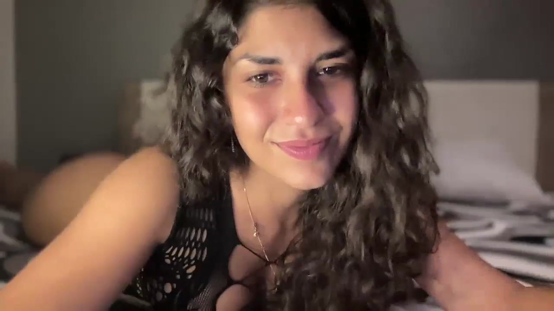 Gallery image thumbnail from MissArmenia's myfreecams stream on, 10/04/2023, 20:11 image 12 of 20