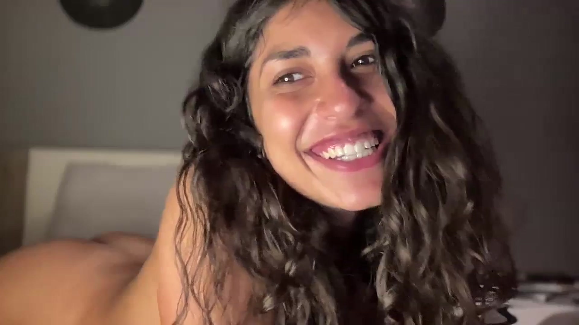Gallery image thumbnail from MissArmenia's myfreecams stream on, 10/05/2023, 24:20 image 4 of 20