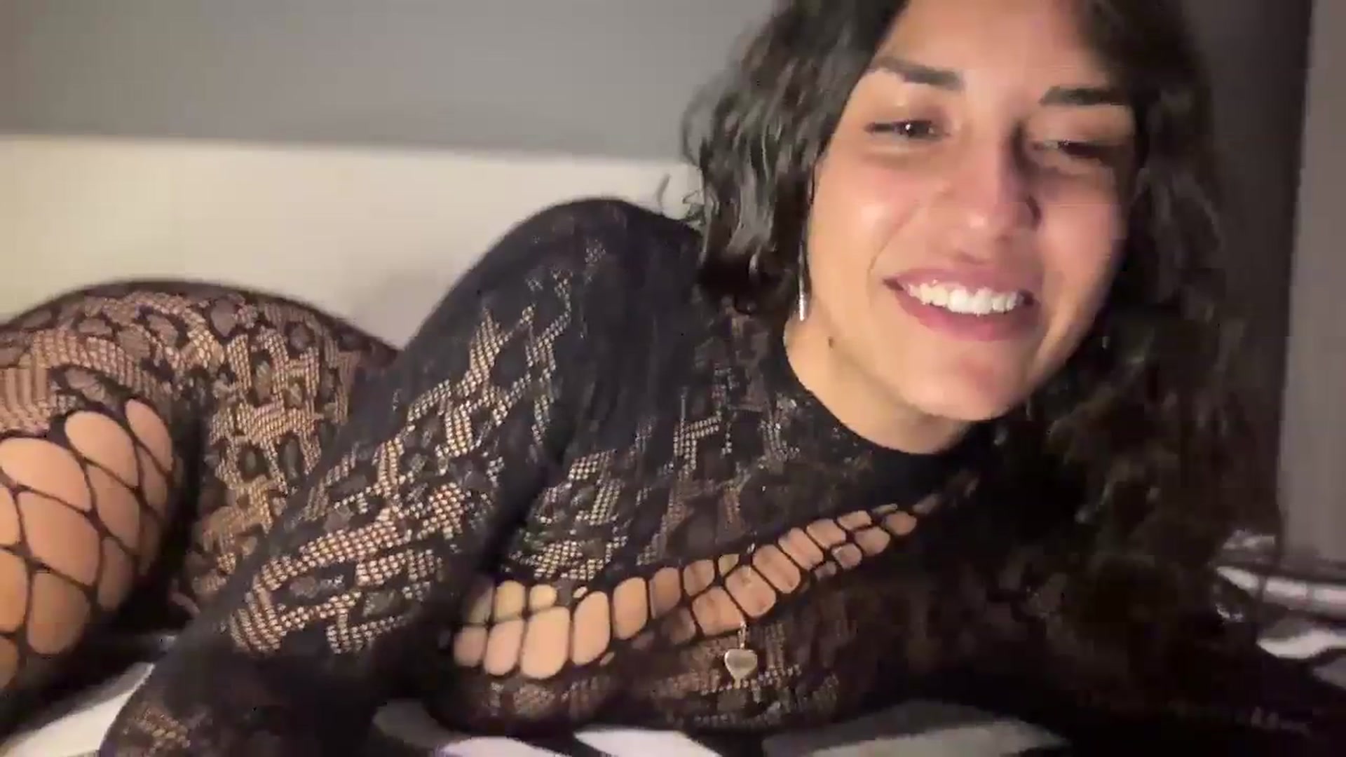 Gallery image thumbnail from MissArmenia's myfreecams stream on, 10/05/2023, 21:13 image 18 of 20