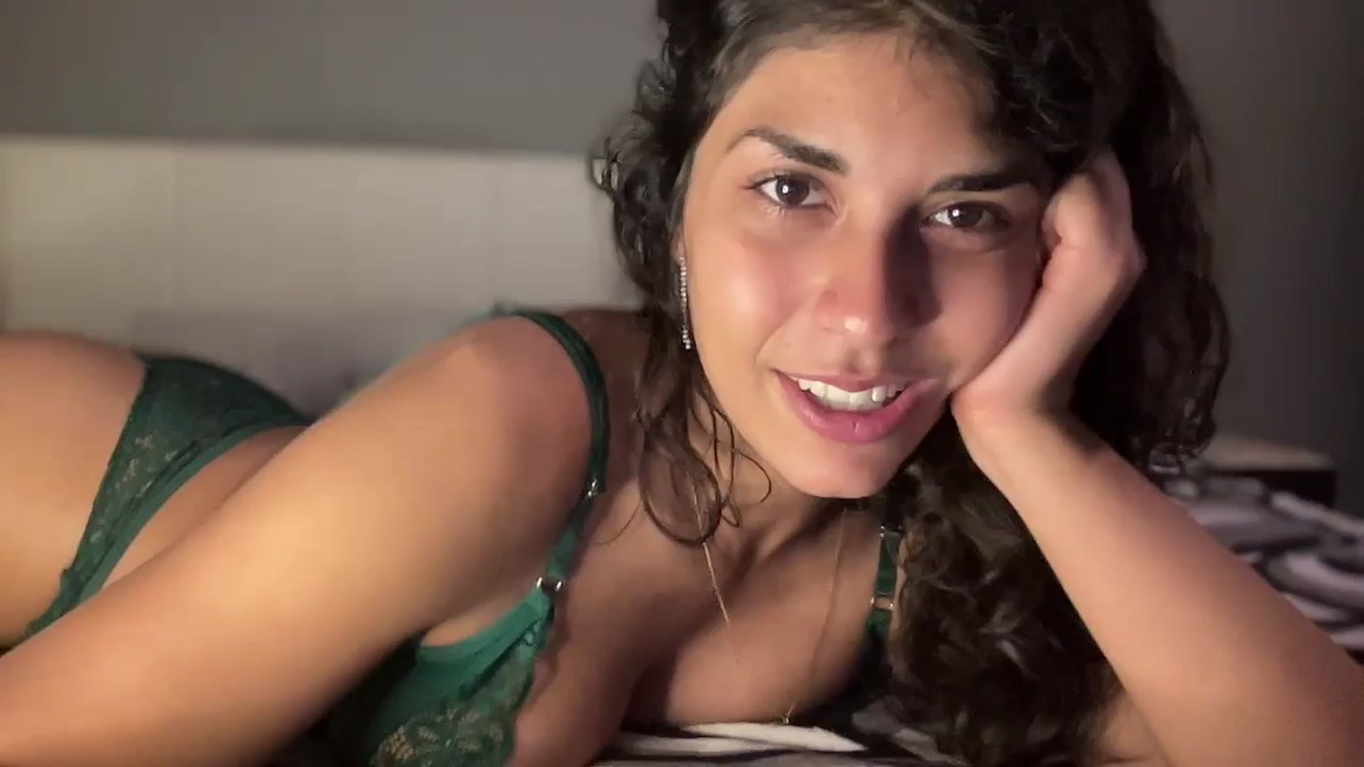 Gallery image thumbnail from MissArmenia's myfreecams stream on, 10/06/2023, 21:05 image 1 of 20
