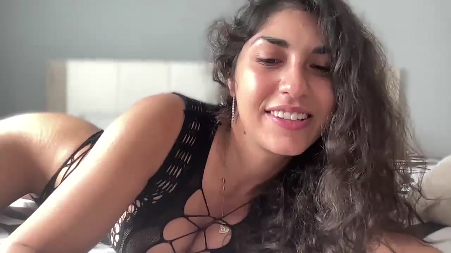 Gallery image thumbnail from MissArmenia's myfreecams stream on, 10/07/2023, 10:00 image 17 of 20