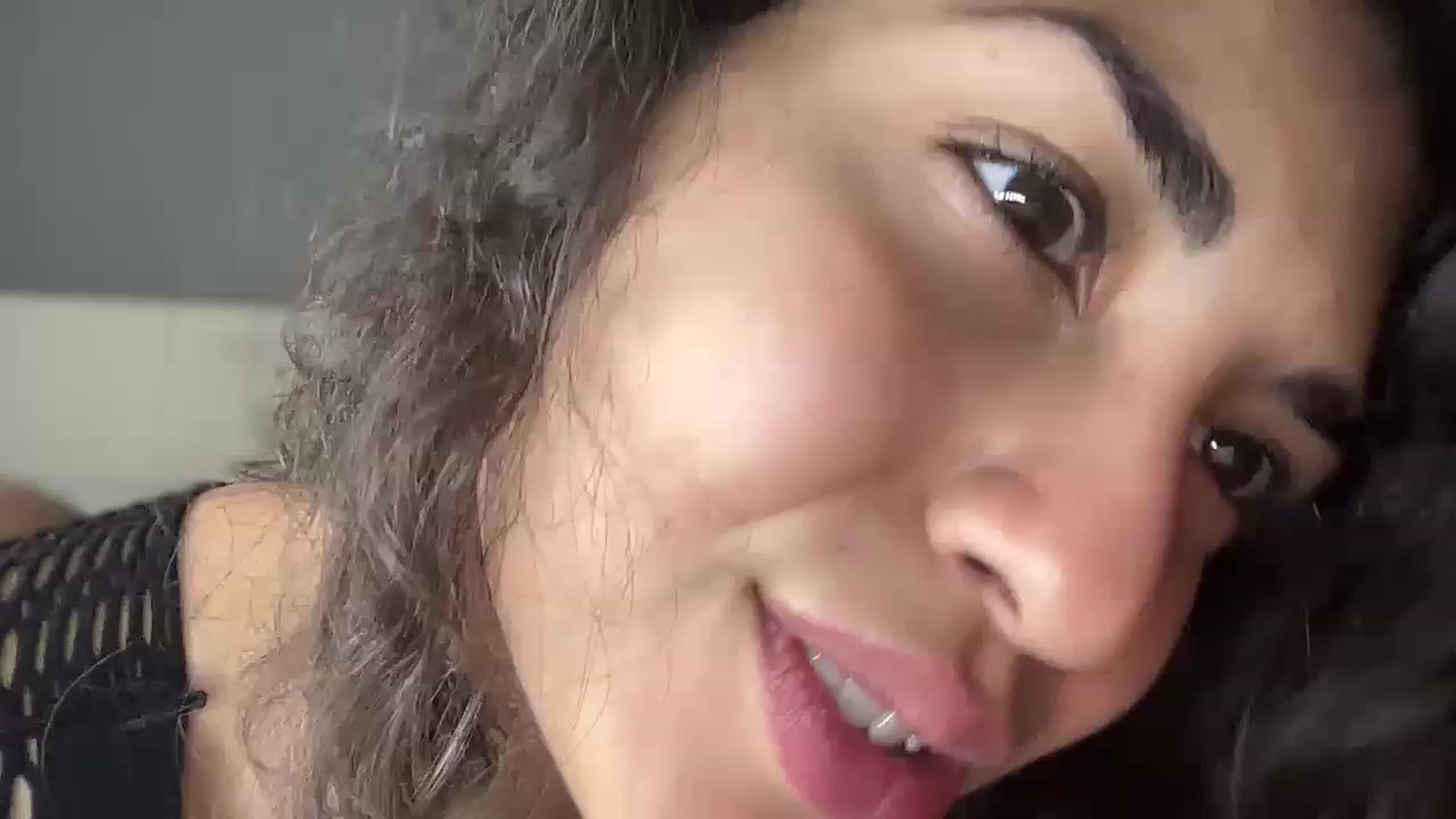 Gallery image thumbnail from MissArmenia's myfreecams stream on, 10/07/2023, 10:53 image 1 of 20