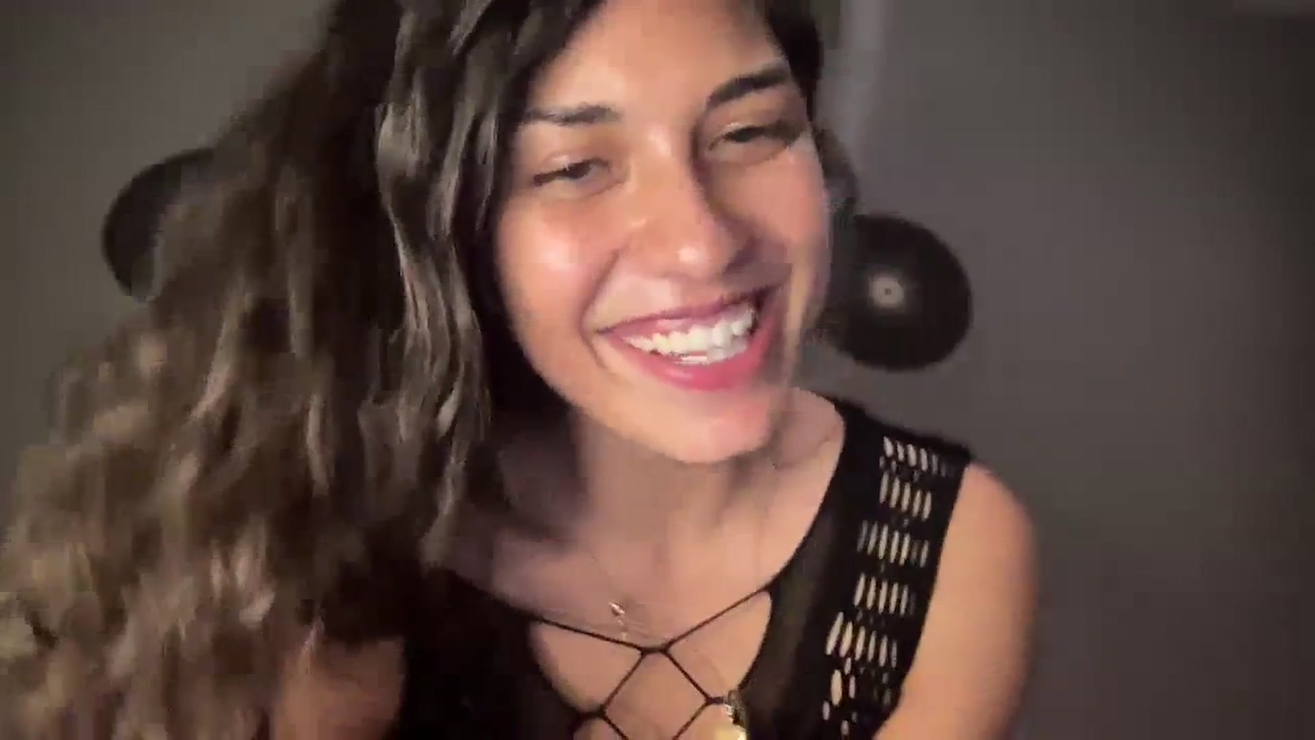 Gallery image thumbnail from MissArmenia's myfreecams stream on, 10/07/2023, 22:09 image 8 of 20