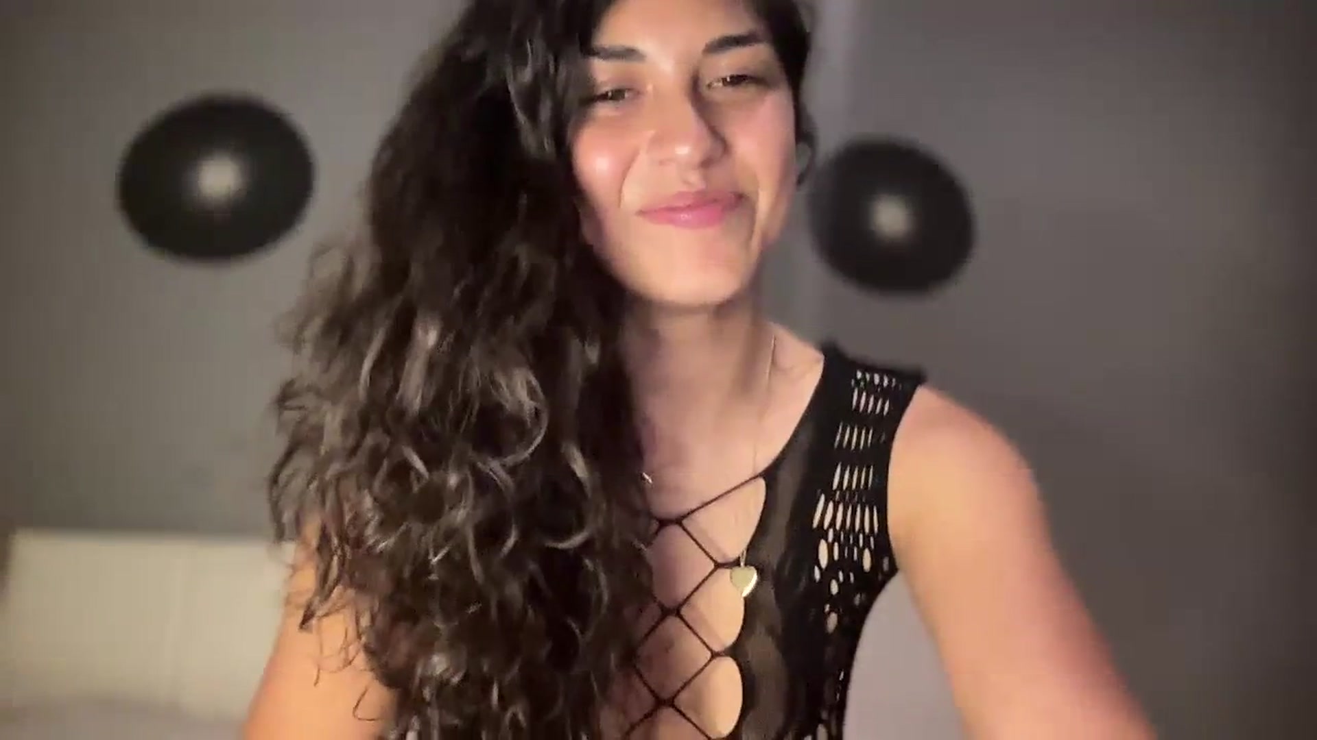 Gallery image thumbnail from MissArmenia's myfreecams stream on, 10/07/2023, 22:09 image 6 of 20