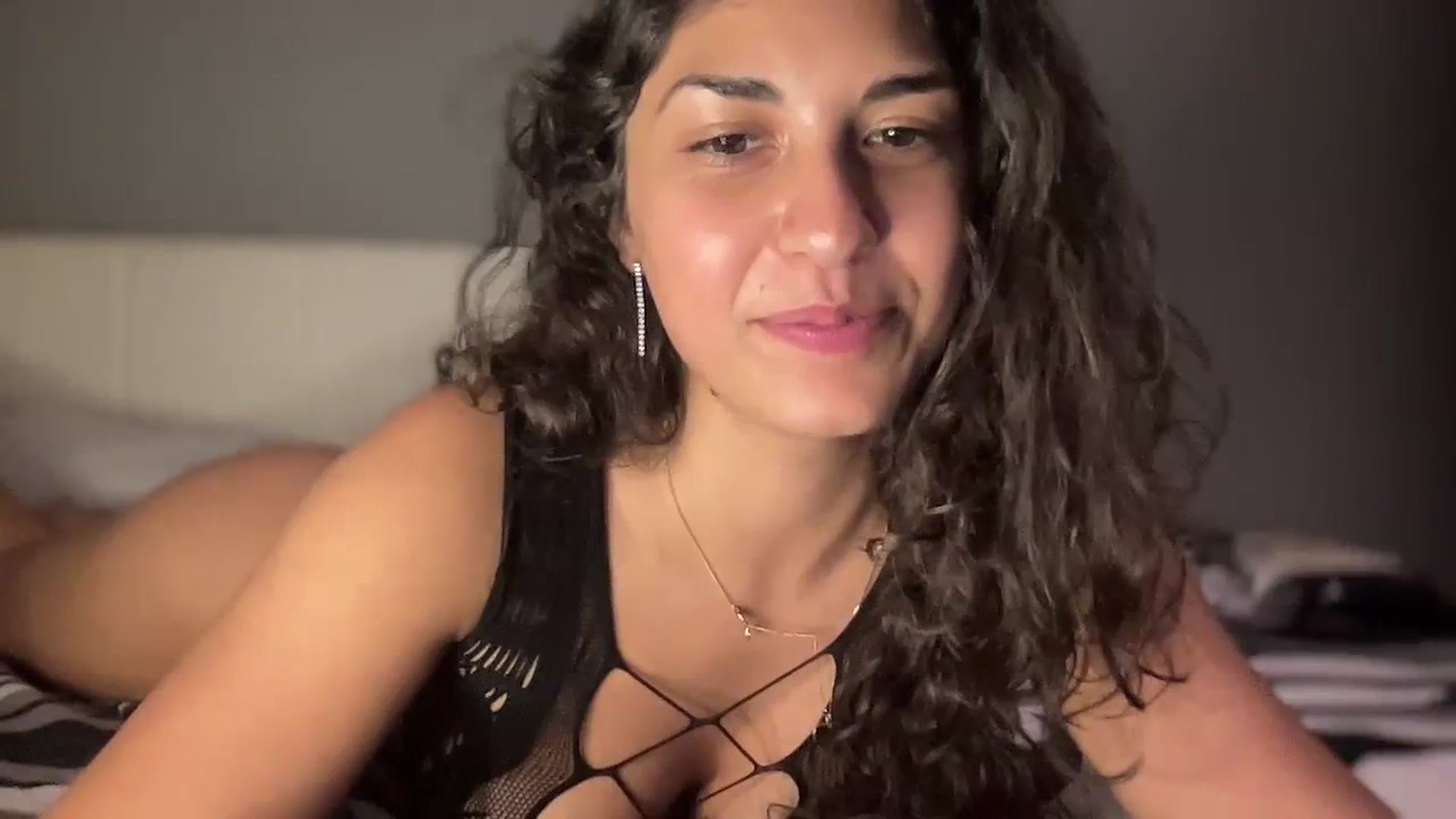 Gallery image thumbnail from MissArmenia's myfreecams stream on, 10/07/2023, 22:36 image 17 of 20