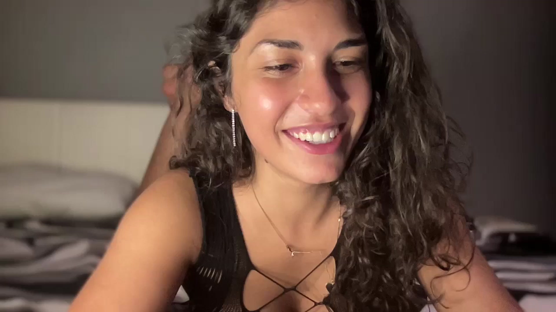 Gallery image thumbnail from MissArmenia's myfreecams stream on, 10/07/2023, 22:36 image 12 of 20