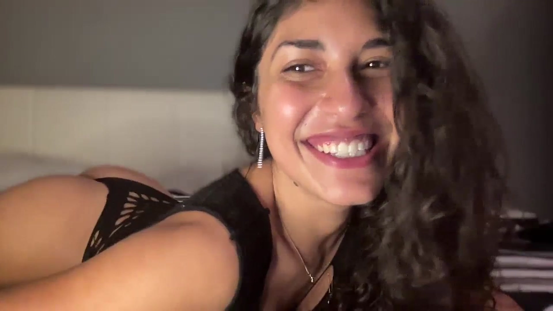 Gallery image thumbnail from MissArmenia's myfreecams stream on, 10/07/2023, 22:36 image 20 of 20