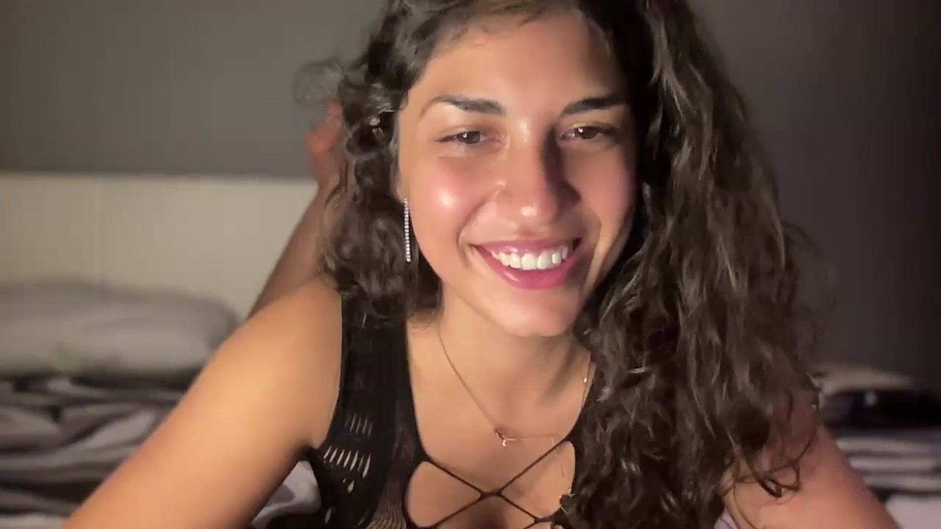Gallery image thumbnail from MissArmenia's myfreecams stream on, 10/07/2023, 22:36 image 11 of 20
