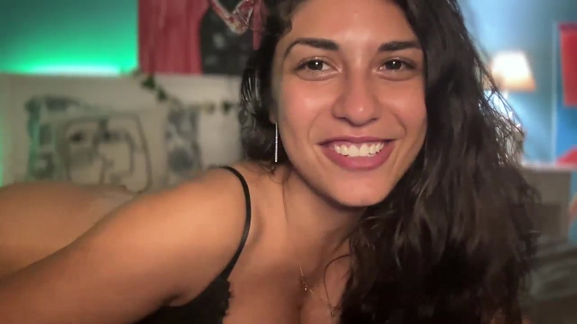 Gallery image thumbnail from MissArmenia's myfreecams stream on, 10/08/2023, 22:45 image 13 of 20