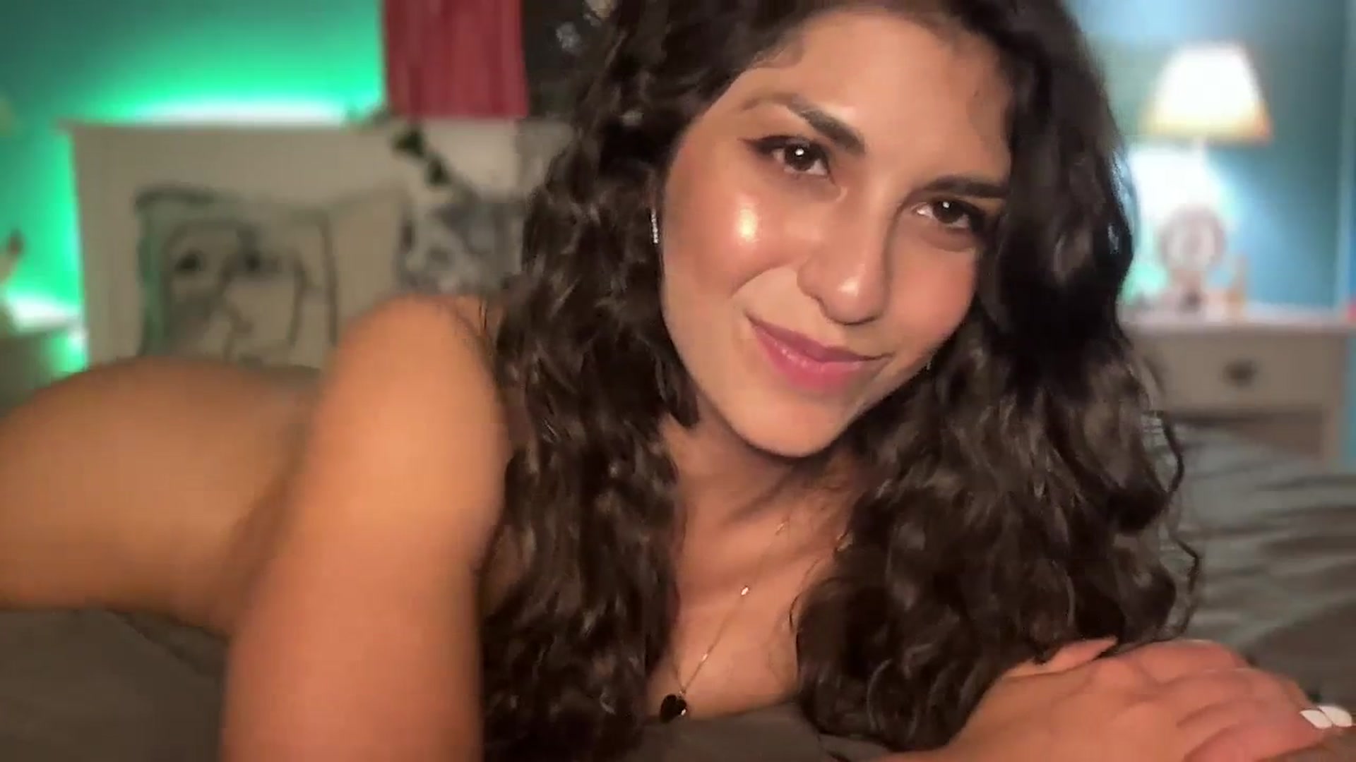 Gallery image thumbnail from MissArmenia's myfreecams stream on, 10/09/2023, 19:21 image 8 of 20
