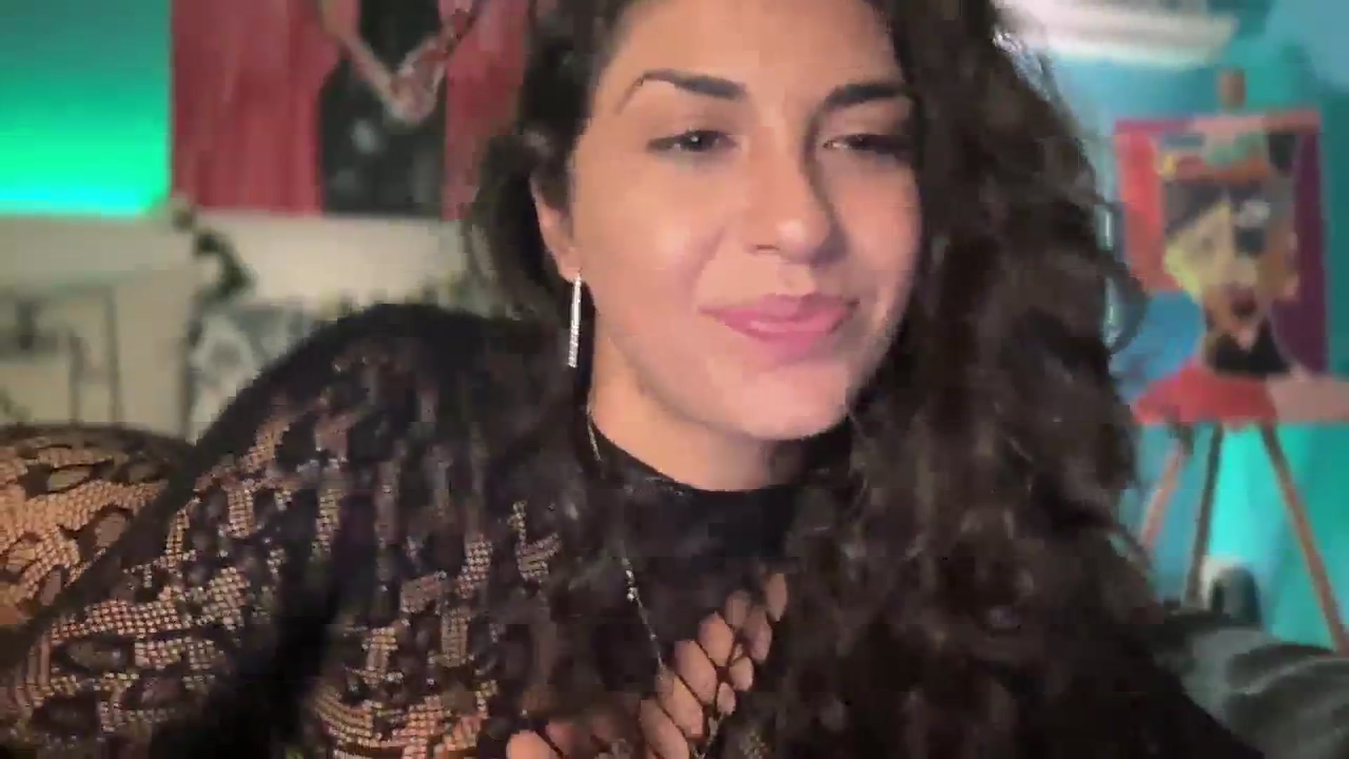 Gallery image thumbnail from MissArmenia's myfreecams stream on, 10/12/2023, 17:50 image 16 of 20