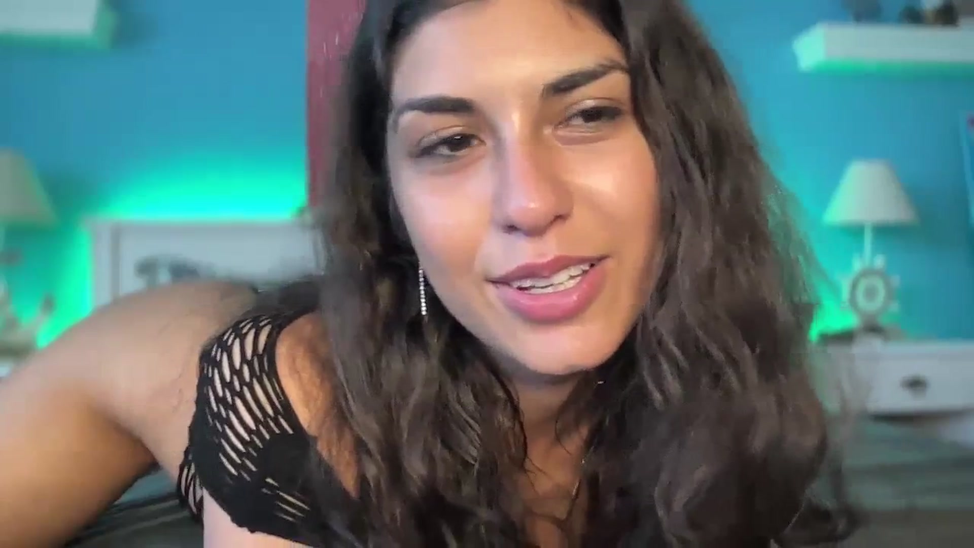 Gallery image thumbnail from MissArmenia's myfreecams stream on, 10/13/2023, 12:05 image 18 of 20