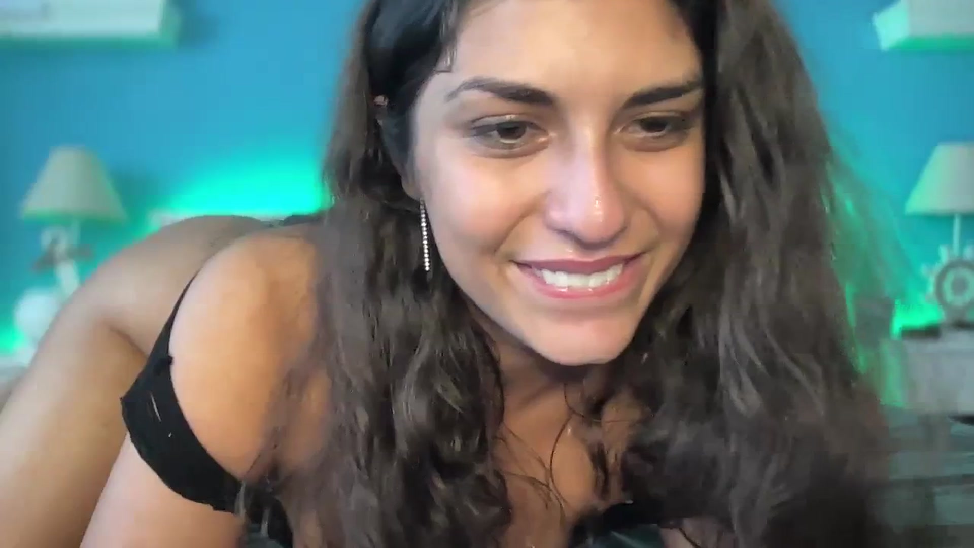 Gallery image thumbnail from MissArmenia's myfreecams stream on, 10/13/2023, 12:05 image 16 of 20
