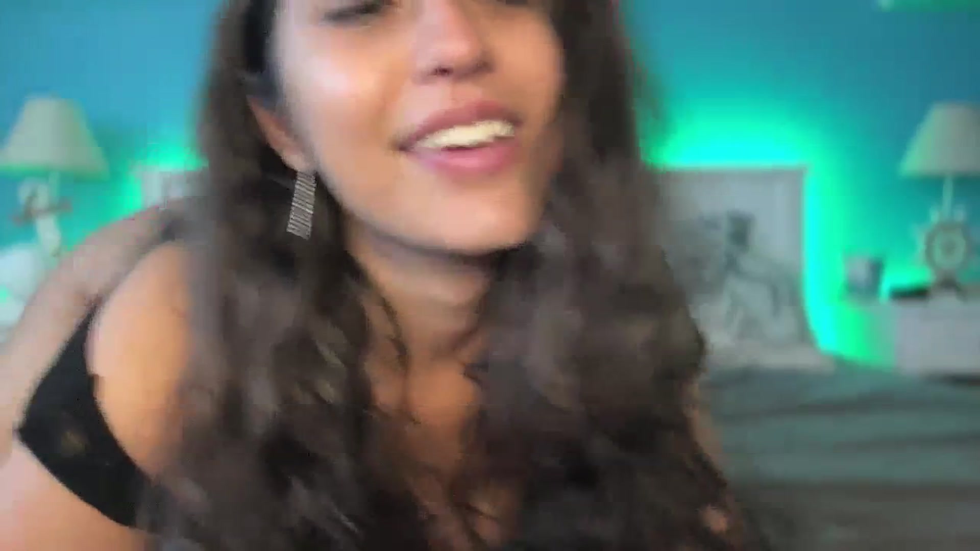 Gallery image thumbnail from MissArmenia's myfreecams stream on, 10/13/2023, 12:05 image 17 of 20
