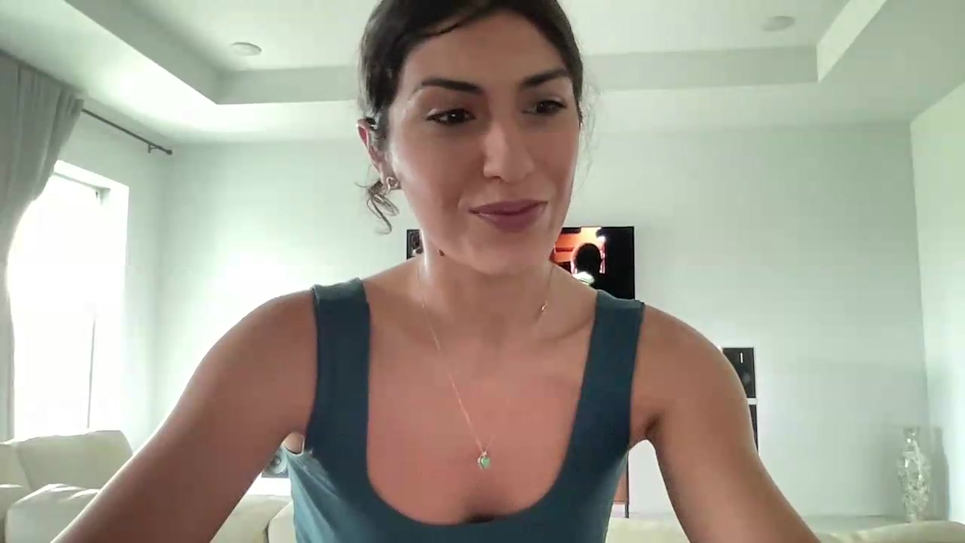 Gallery image thumbnail from MissArmenia's myfreecams stream on, 08/01/2026, 21:35 image 9 of 20