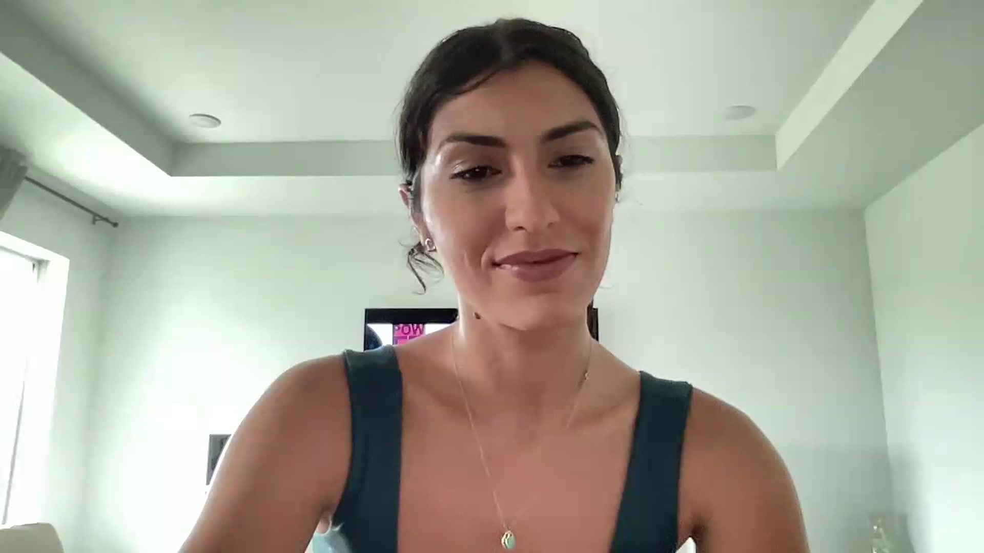 Gallery image thumbnail from MissArmenia's myfreecams stream on, 08/01/2026, 21:35 image 18 of 20