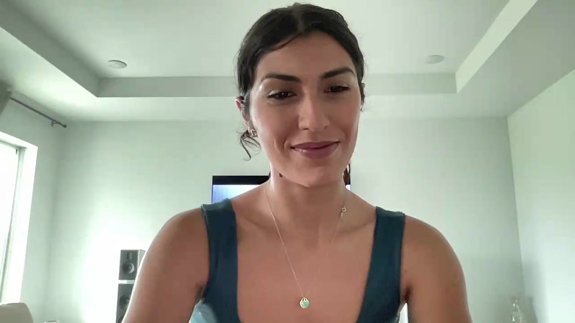 Gallery image thumbnail from MissArmenia's myfreecams stream on, 08/01/2026, 21:35 image 19 of 20