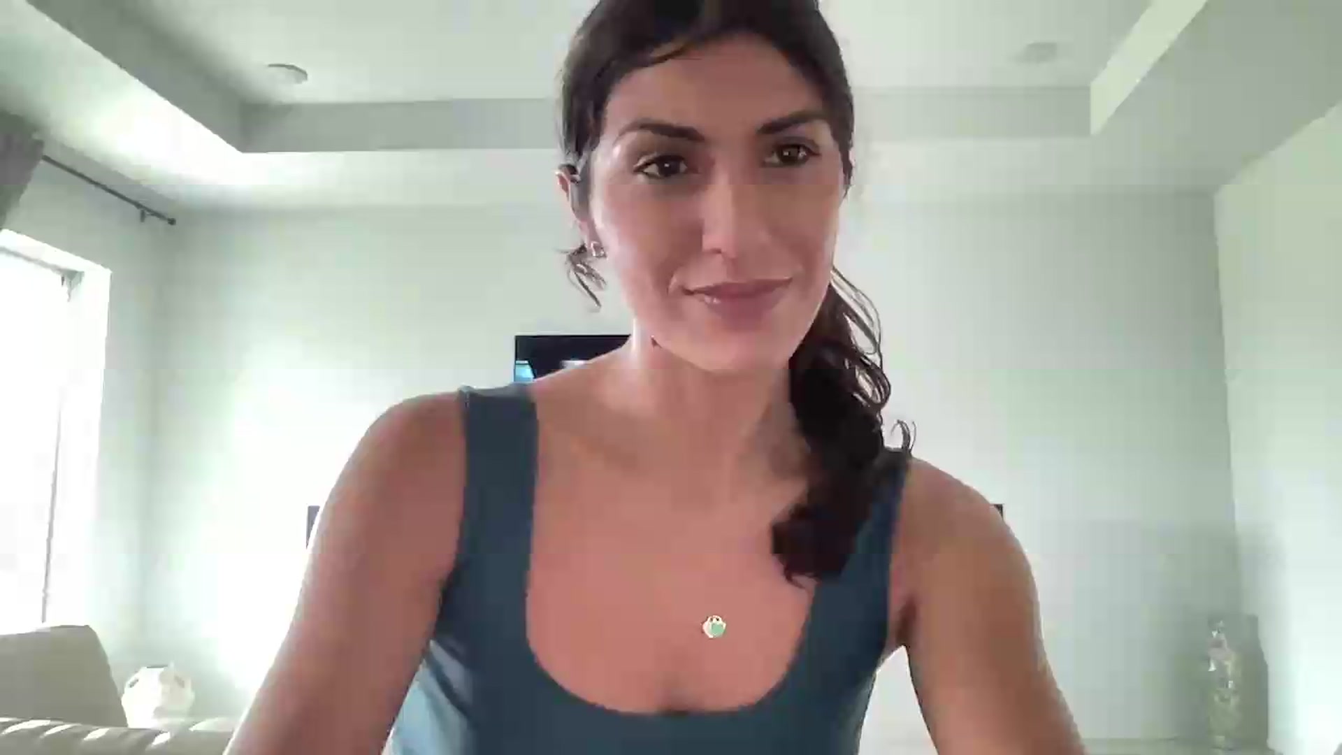 Gallery image thumbnail from MissArmenia's myfreecams stream on, 08/01/2026, 21:35 image 11 of 20
