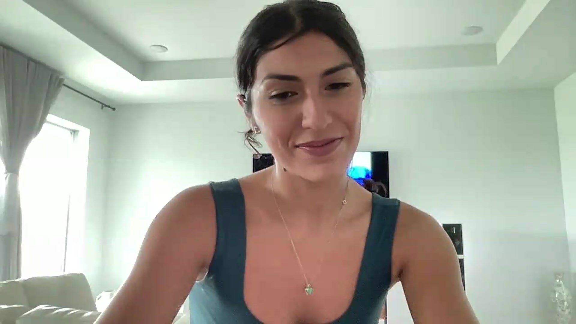 Gallery image thumbnail from MissArmenia's myfreecams stream on, 08/01/2026, 21:35 image 8 of 20