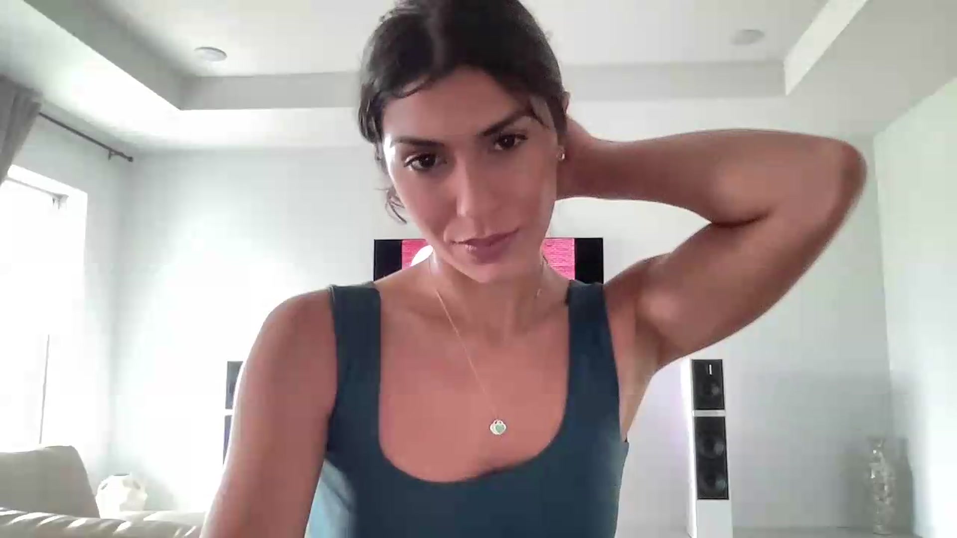 Gallery image thumbnail from MissArmenia's myfreecams stream on, 08/01/2026, 21:35 image 13 of 20
