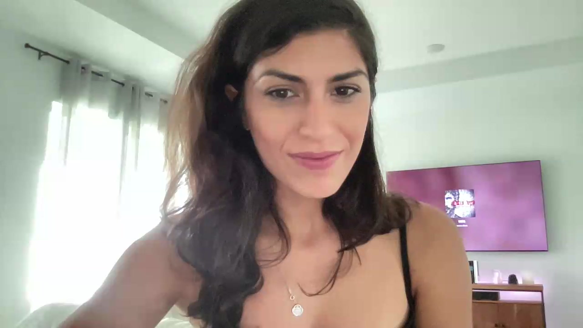 Gallery image thumbnail from MissArmenia's myfreecams stream on, 08/03/2026, 19:31 image 17 of 20