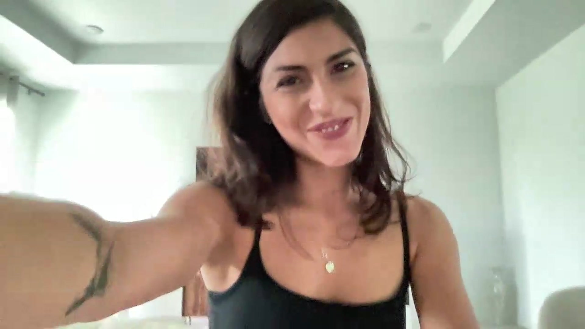 Gallery image thumbnail from MissArmenia's myfreecams stream on, 08/03/2026, 19:31 image 12 of 20