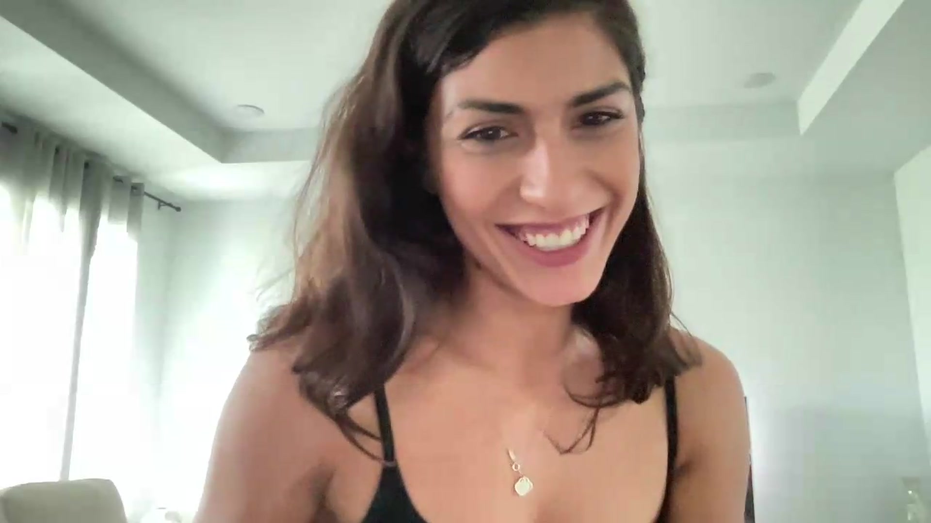 Gallery image thumbnail from MissArmenia's myfreecams stream on, 08/03/2026, 19:31 image 18 of 20