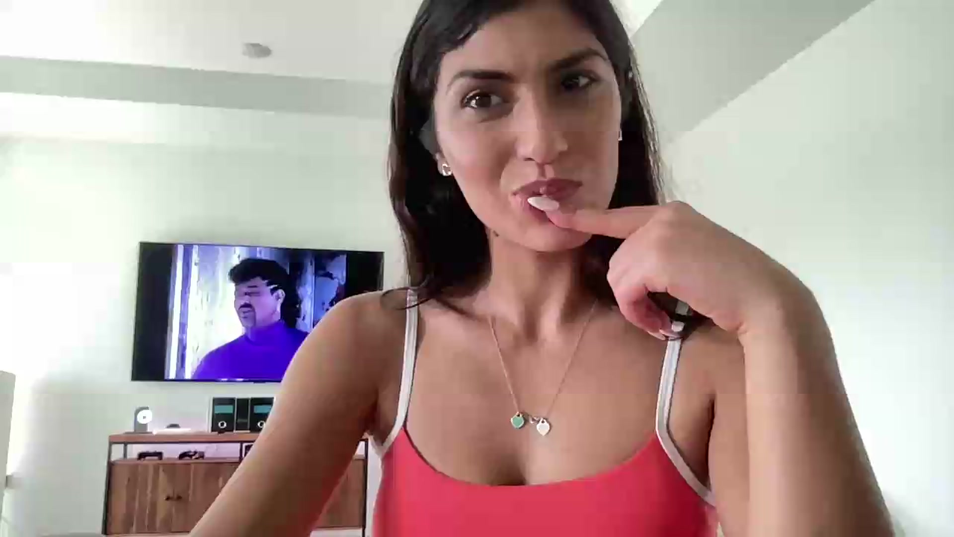 Gallery image thumbnail from MissArmenia's myfreecams stream on, 08/04/2026, 20:31 image 12 of 20