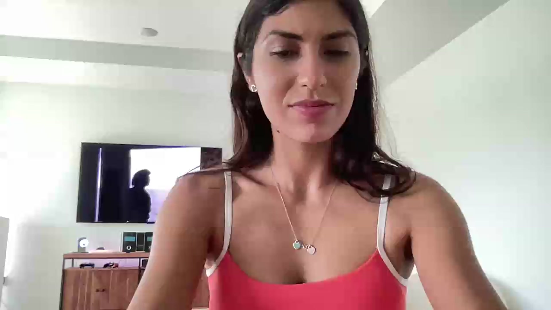 Gallery image thumbnail from MissArmenia's myfreecams stream on, 08/04/2026, 20:31 image 14 of 20