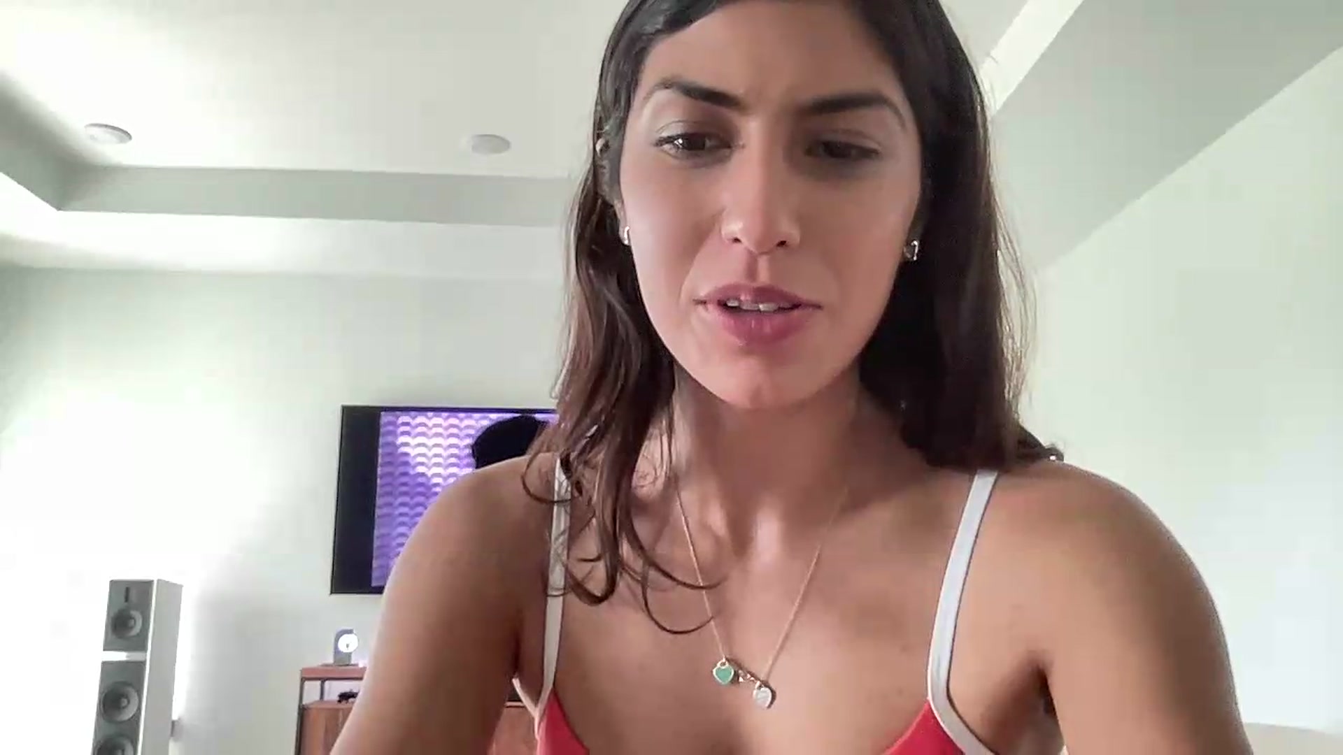 Gallery image thumbnail from MissArmenia's myfreecams stream on, 08/04/2026, 20:31 image 19 of 20