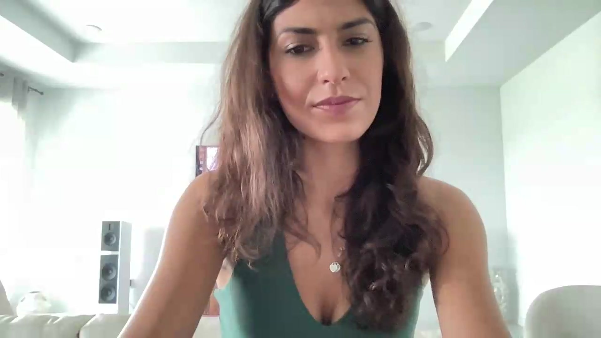 Gallery image thumbnail from MissArmenia's myfreecams stream on, 08/05/2026, 17:12 image 9 of 20