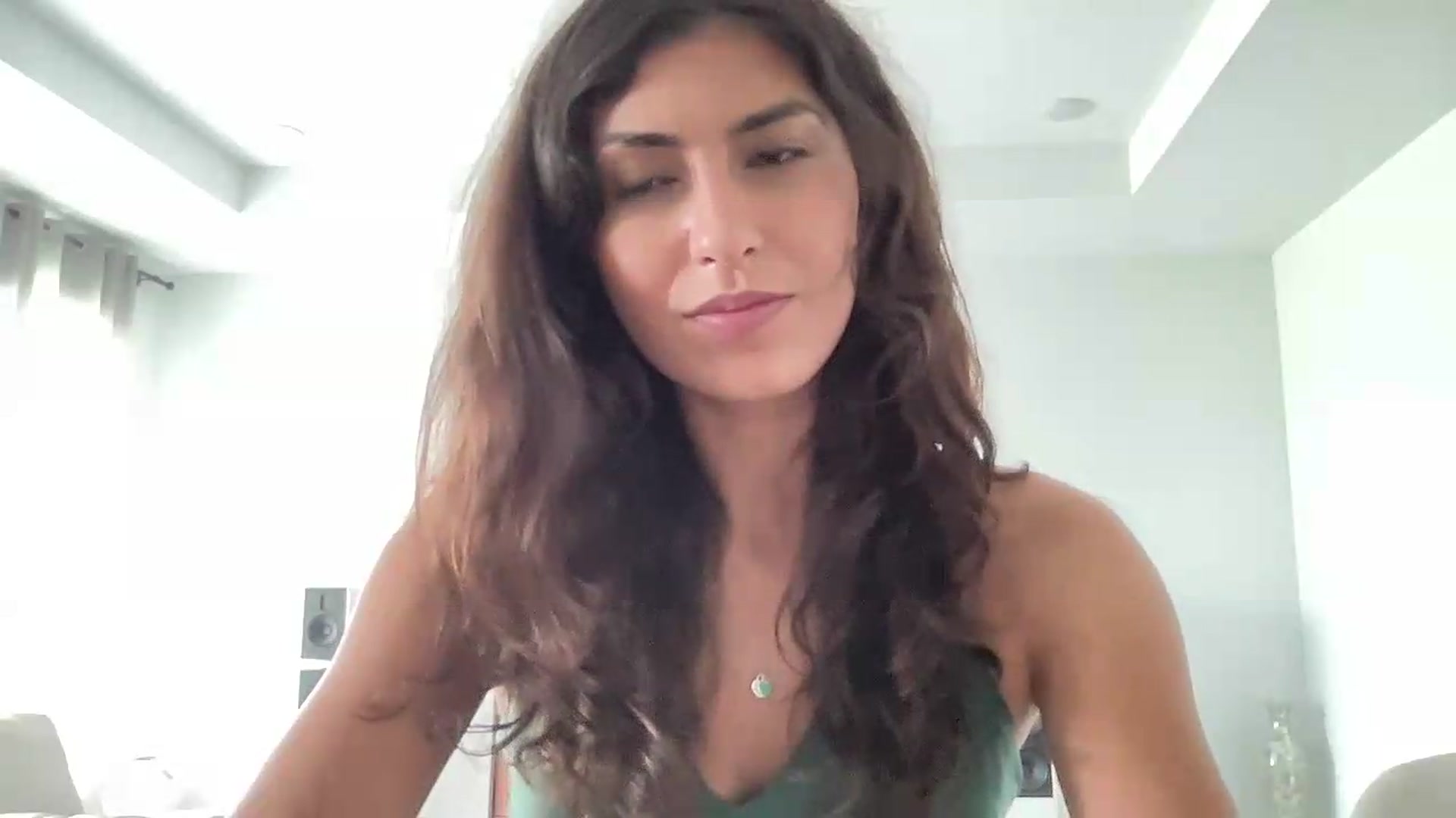 Gallery image thumbnail from MissArmenia's myfreecams stream on, 08/05/2026, 18:56 image 7 of 20