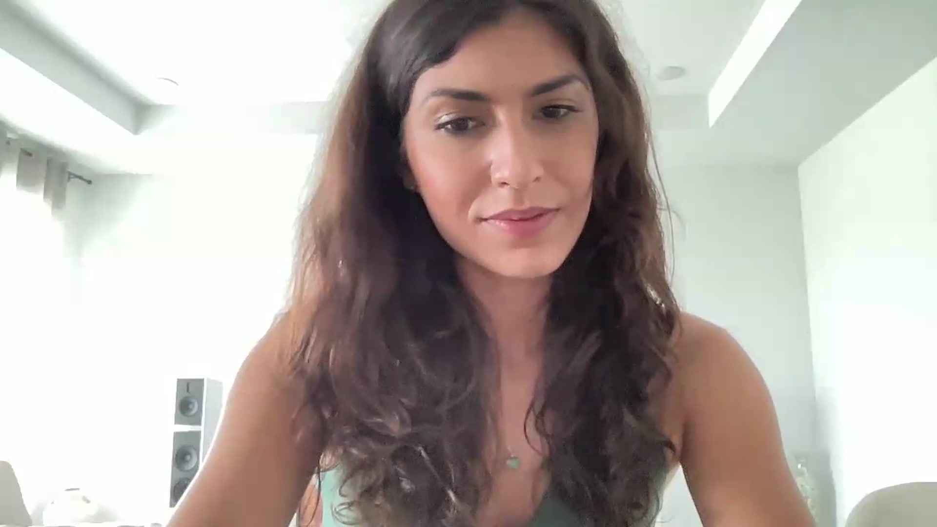 Gallery image thumbnail from MissArmenia's myfreecams stream on, 08/05/2026, 18:56 image 9 of 20