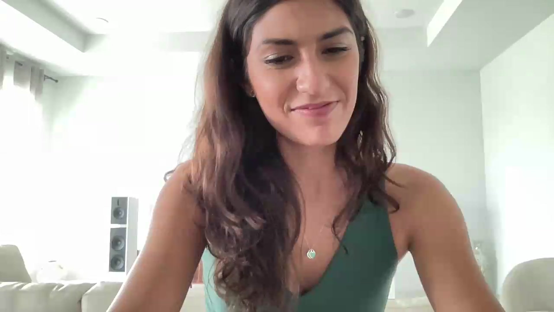 Gallery image thumbnail from MissArmenia's myfreecams stream on, 08/05/2026, 18:56 image 19 of 20