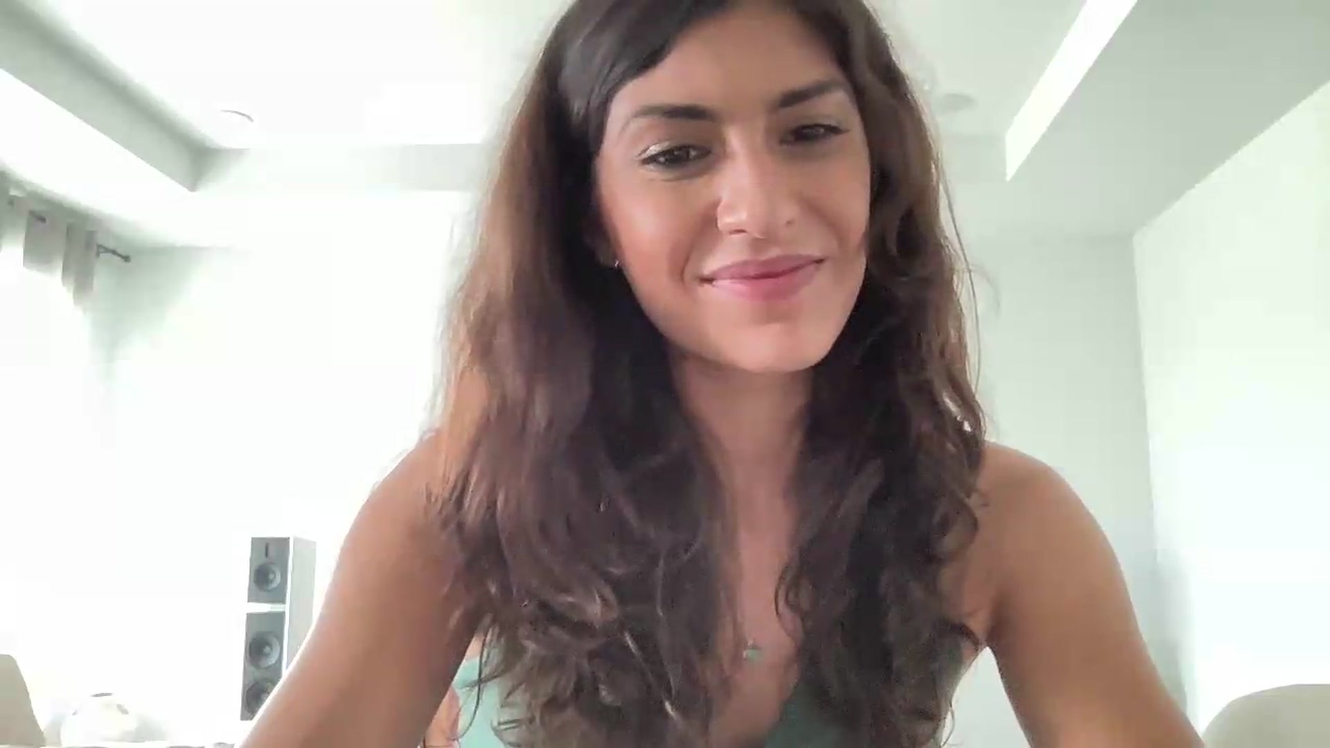 Gallery image thumbnail from MissArmenia's myfreecams stream on, 08/05/2026, 18:56 image 11 of 20