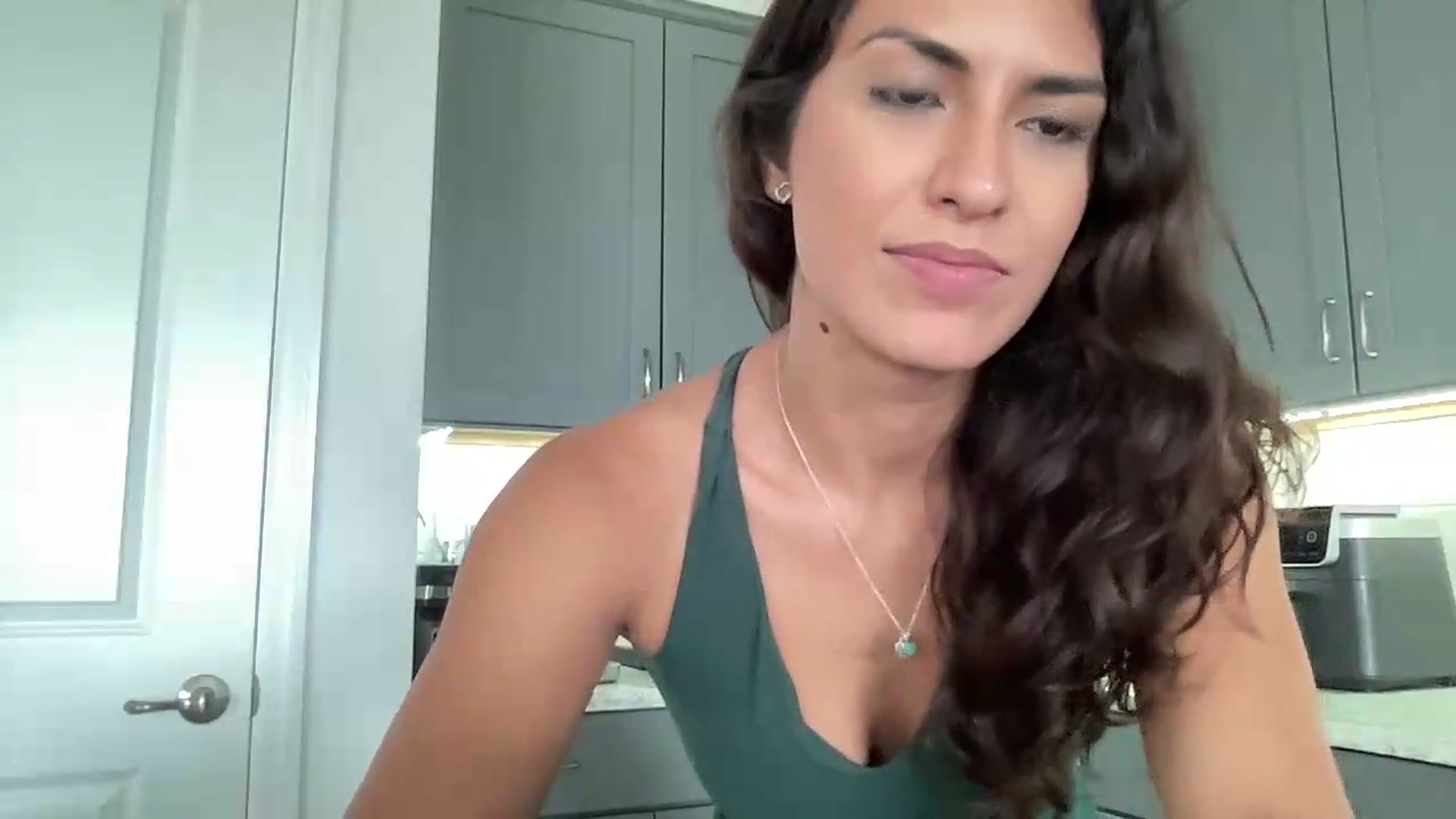 Gallery image thumbnail from MissArmenia's myfreecams stream on, 08/05/2026, 18:56 image 4 of 20