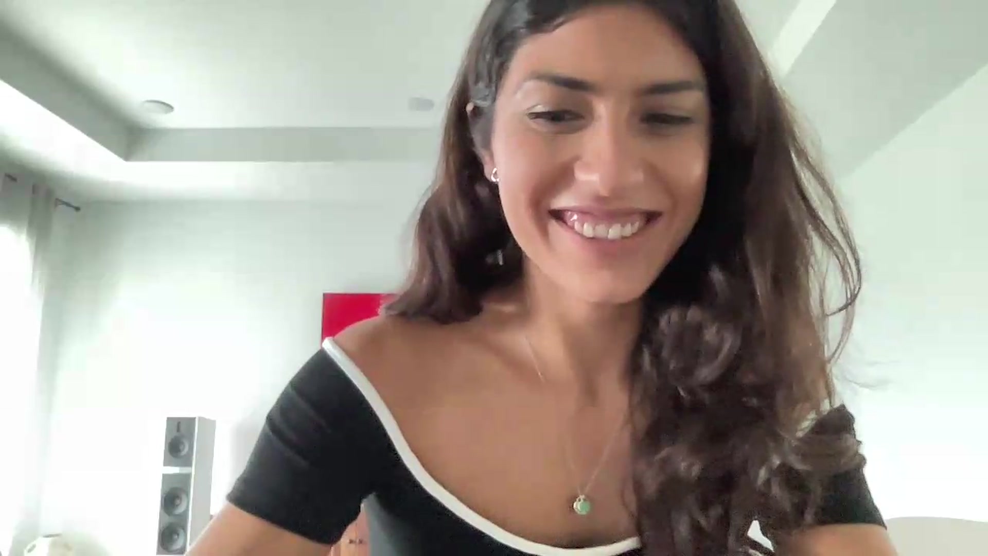 Gallery image thumbnail from MissArmenia's myfreecams stream on, 08/06/2026, 18:06 image 17 of 20