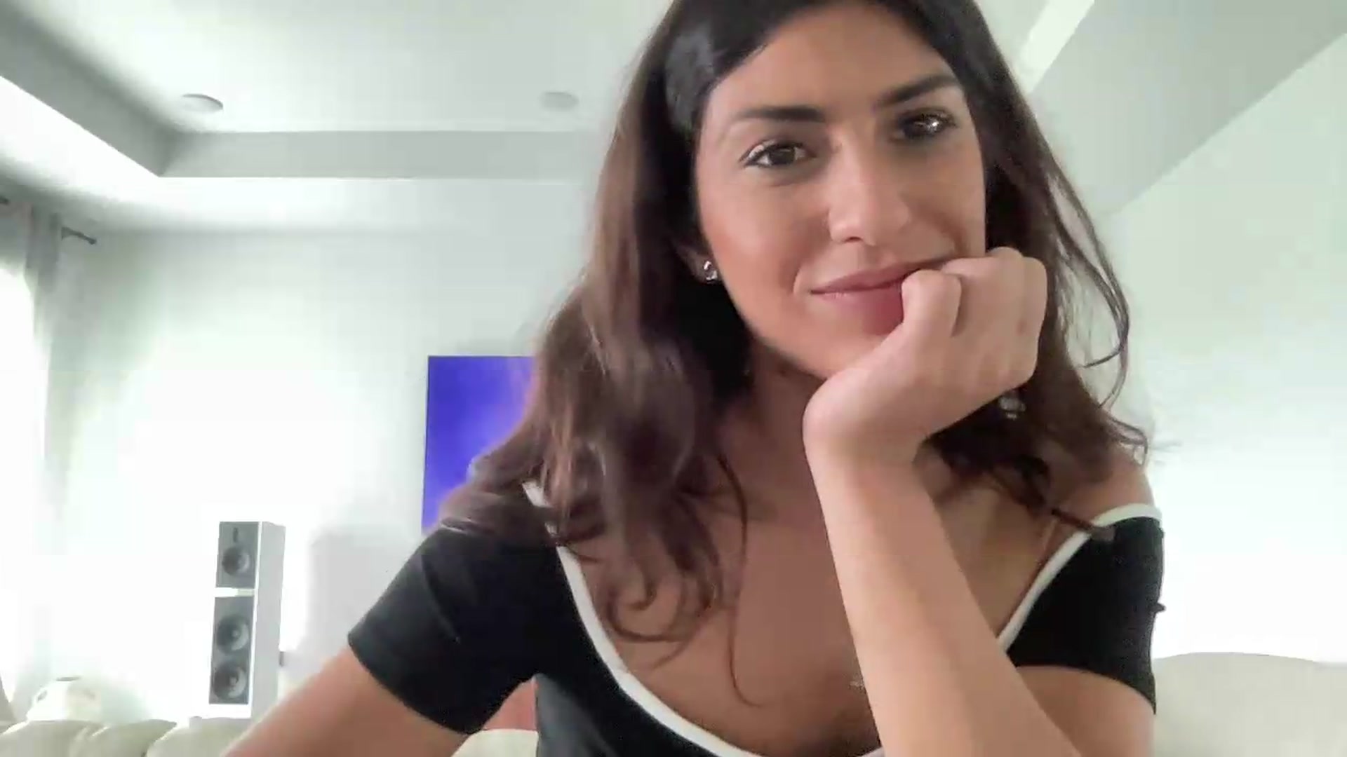 Gallery image thumbnail from MissArmenia's myfreecams stream on, 08/06/2026, 18:06 image 12 of 20